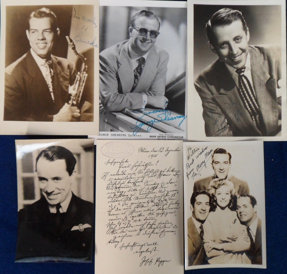 Autographs, Entertainment, a good selection of 12 signed photographs, letter (1) and printed - Image 2 of 2