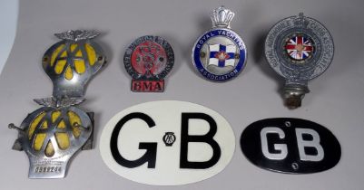 A collection of 20th century car badges - including Royal Yaching Association, British Medical