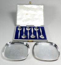 A boxed set of six silver 'Monte Carlo' tea spoons - Sheffield 1962, Geoffrey Guy Bellamy,