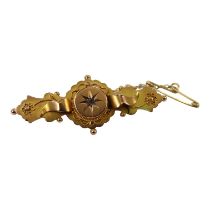 An Edwardian 9ct gold brooch set a diamond - 3.1g