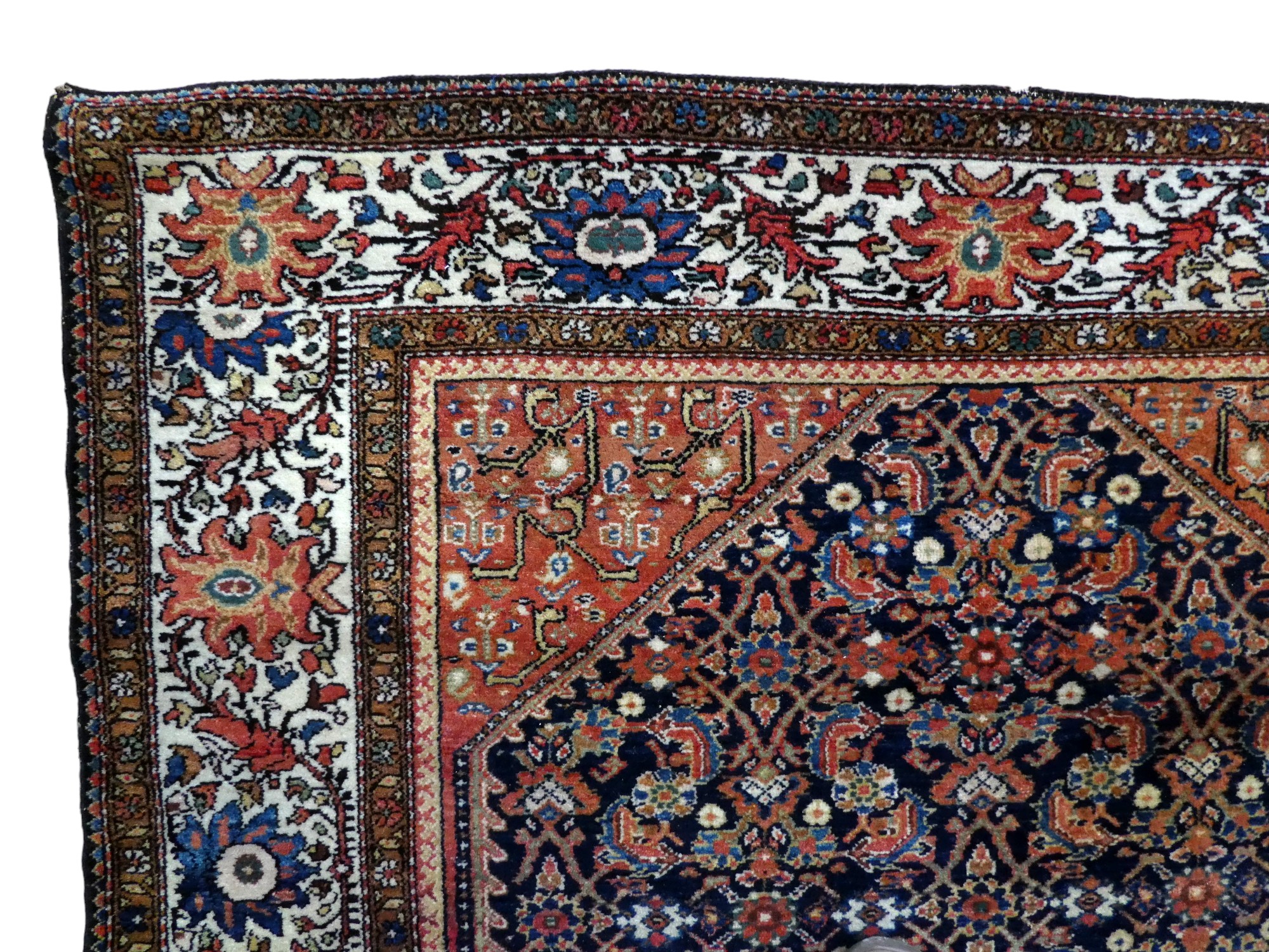 A Senneh design rug - 196 x 135cm - Image 2 of 3