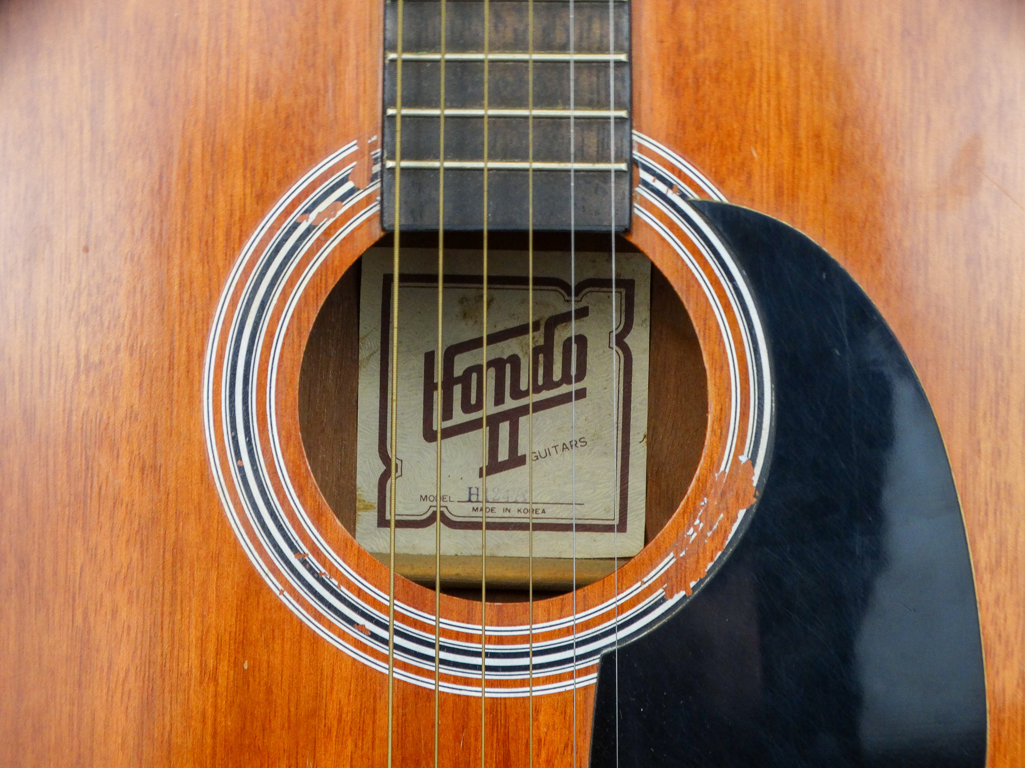 A Hondo II acoustic guitar - with soft case. - Image 2 of 7