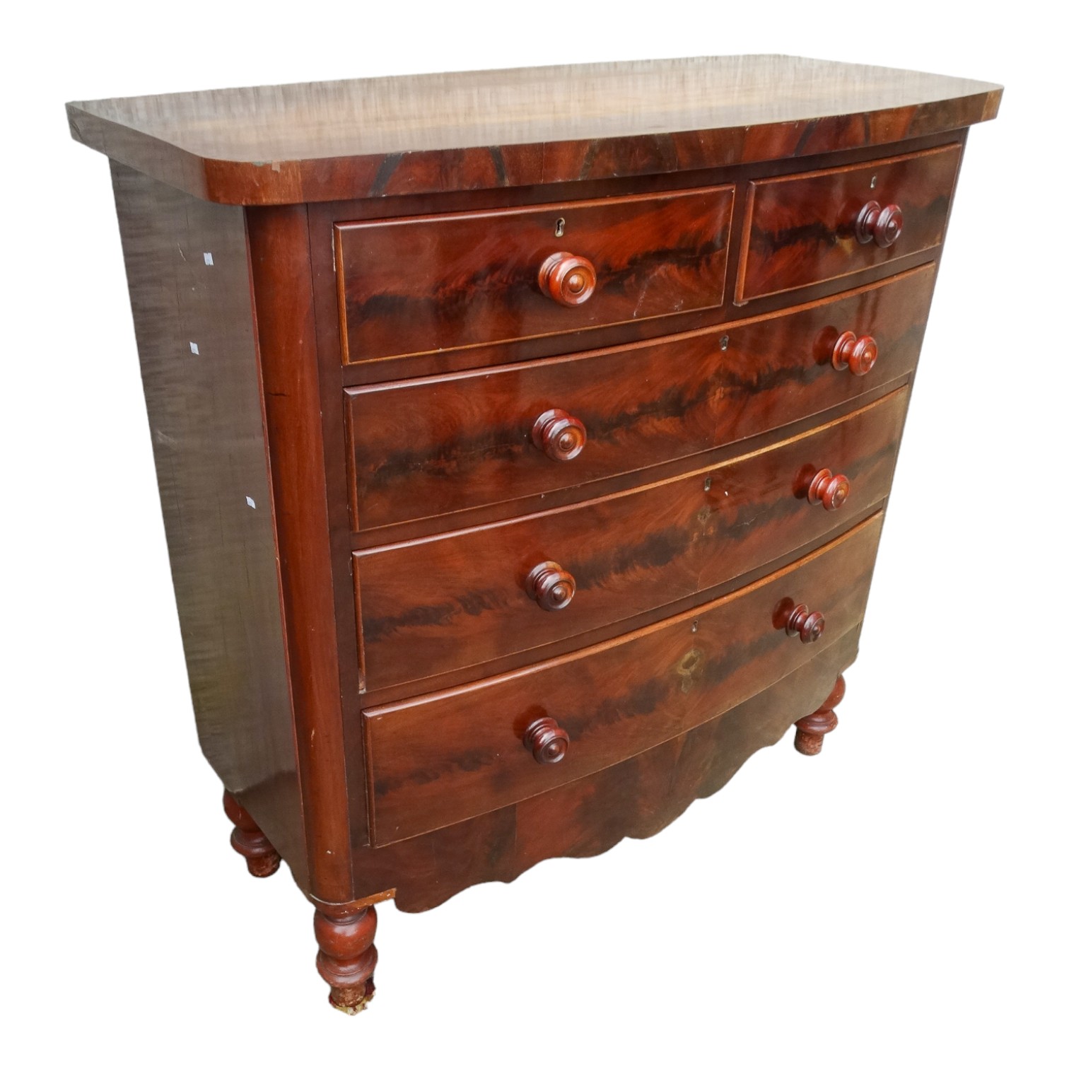 A Victorian mahogany bowfront chest of drawers - with an arrangement of two short and three long - Image 5 of 5