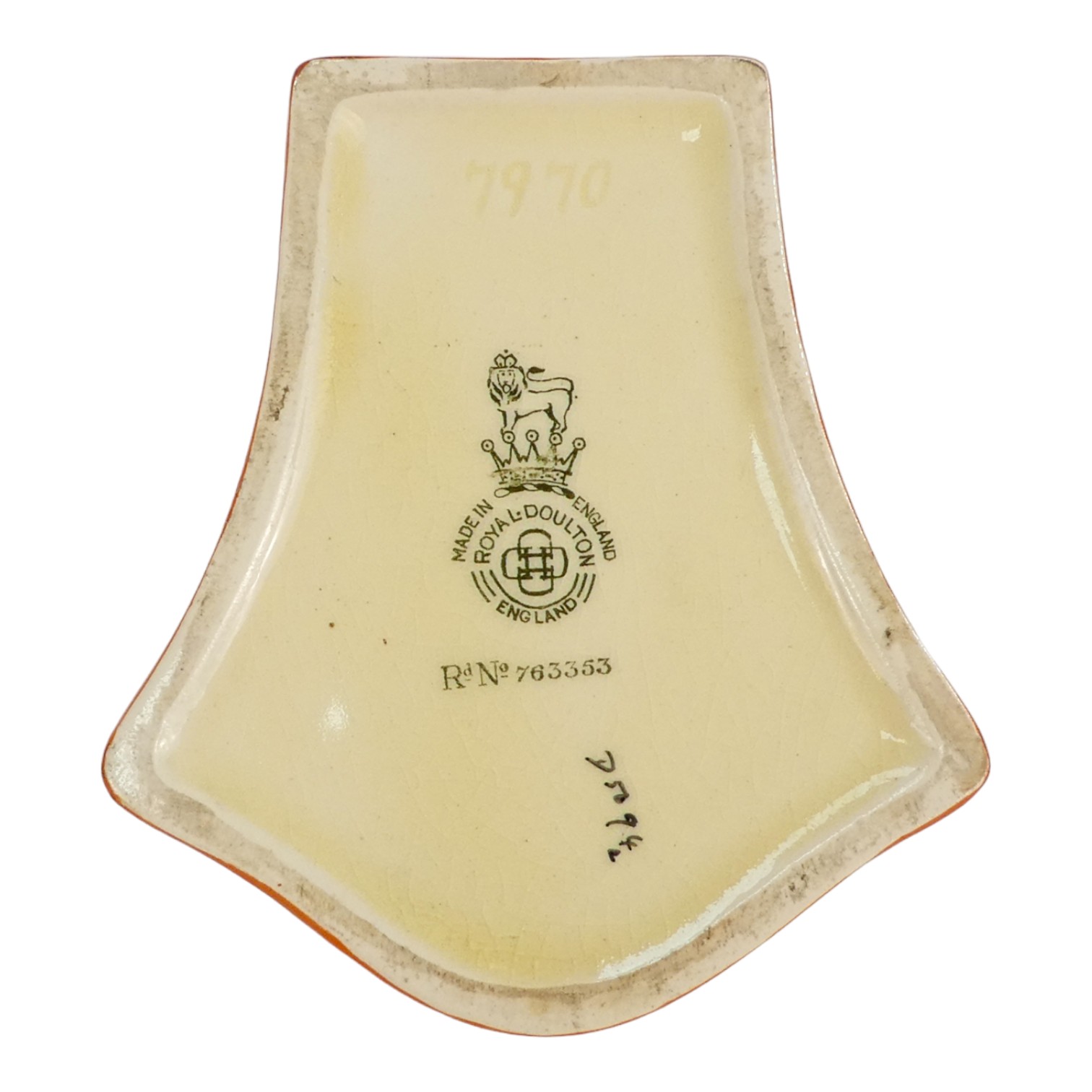 A Royal Doulton match striker - decorated with playing card symbols on a cream ground, height 7cm. - Bild 4 aus 4