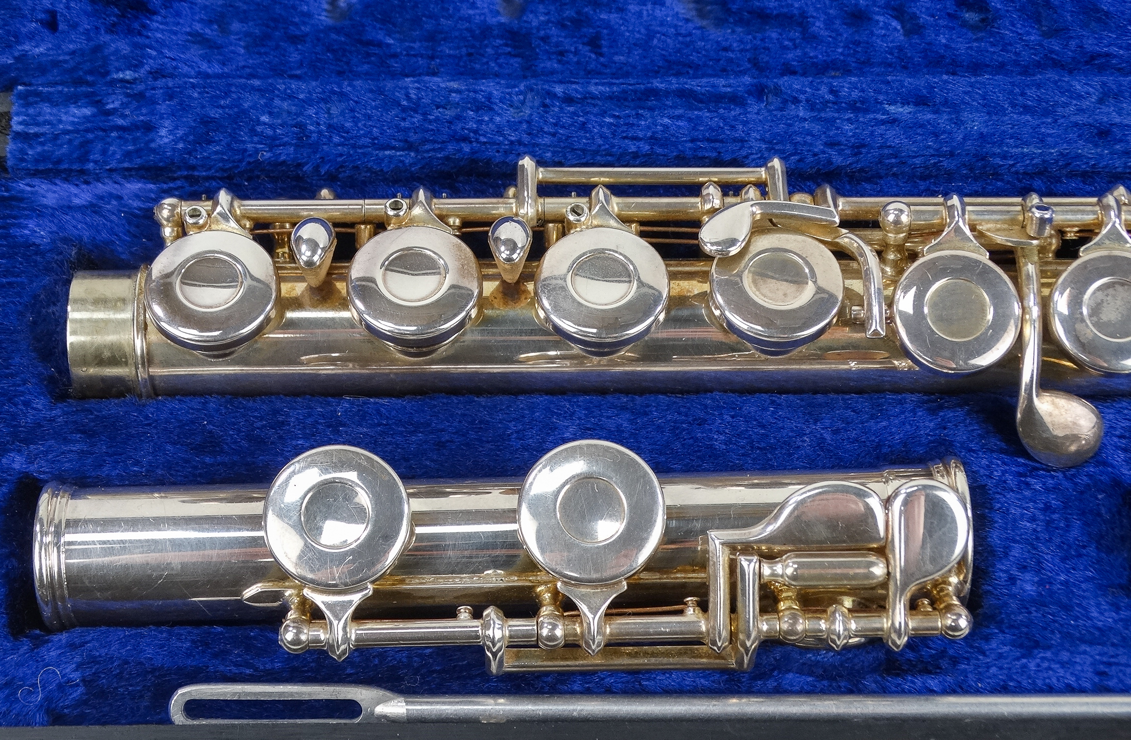 A late 20th century flute - by Gemeinhardt, boxed with guide book. - Image 2 of 9