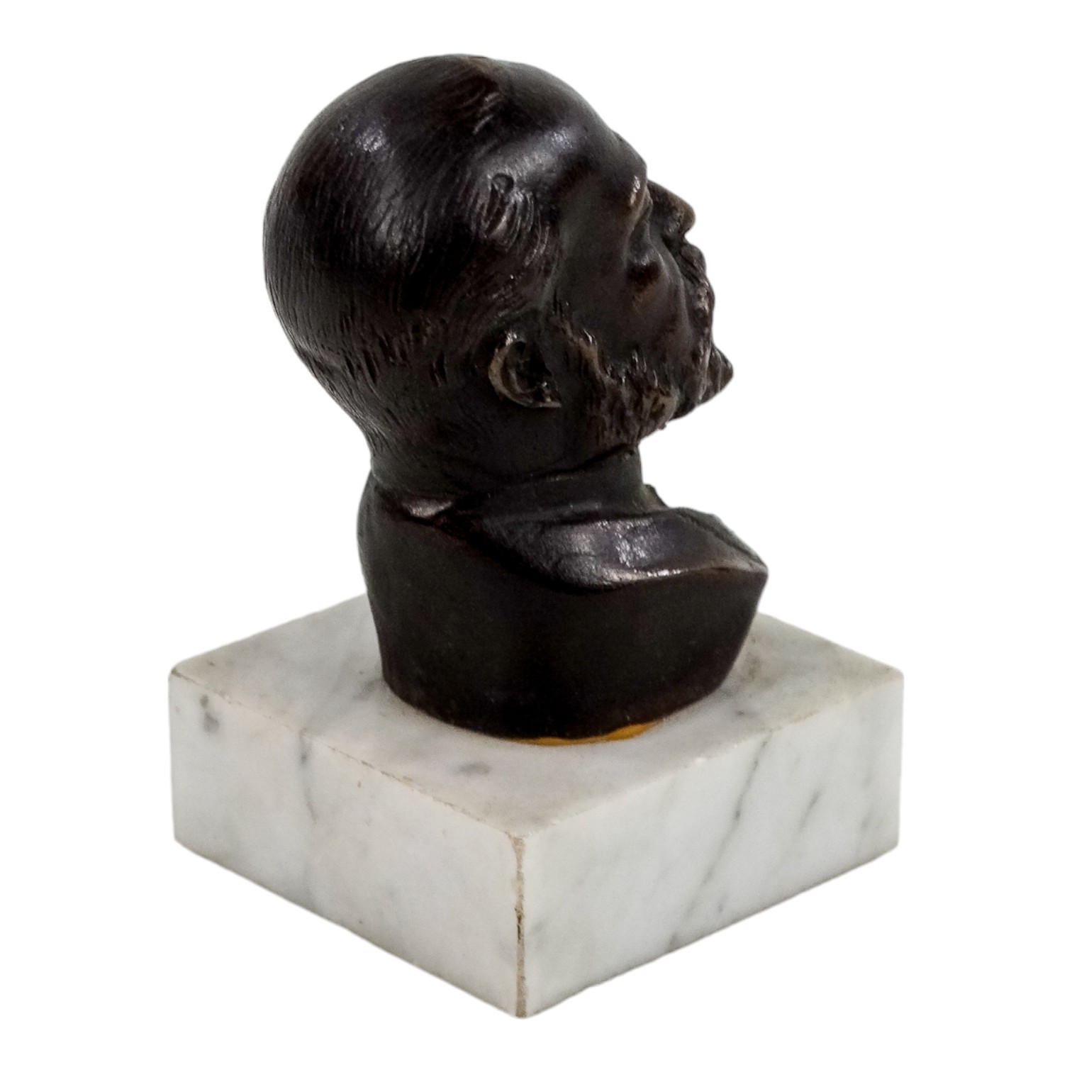 J P Darbier 19th/20th century bronze of an elegant gentleman - the bust raised on a white marble - Bild 4 aus 5