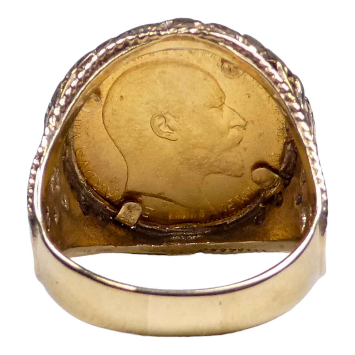 A sovereign ring - dated 1904, in a pierced 9ct gold setting, size Y, weight 17g. - Image 4 of 5