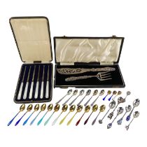 A boxed set of silver fish servers - Sheffield 1849, Aaron Hadfield, with a pierced foliate blade,