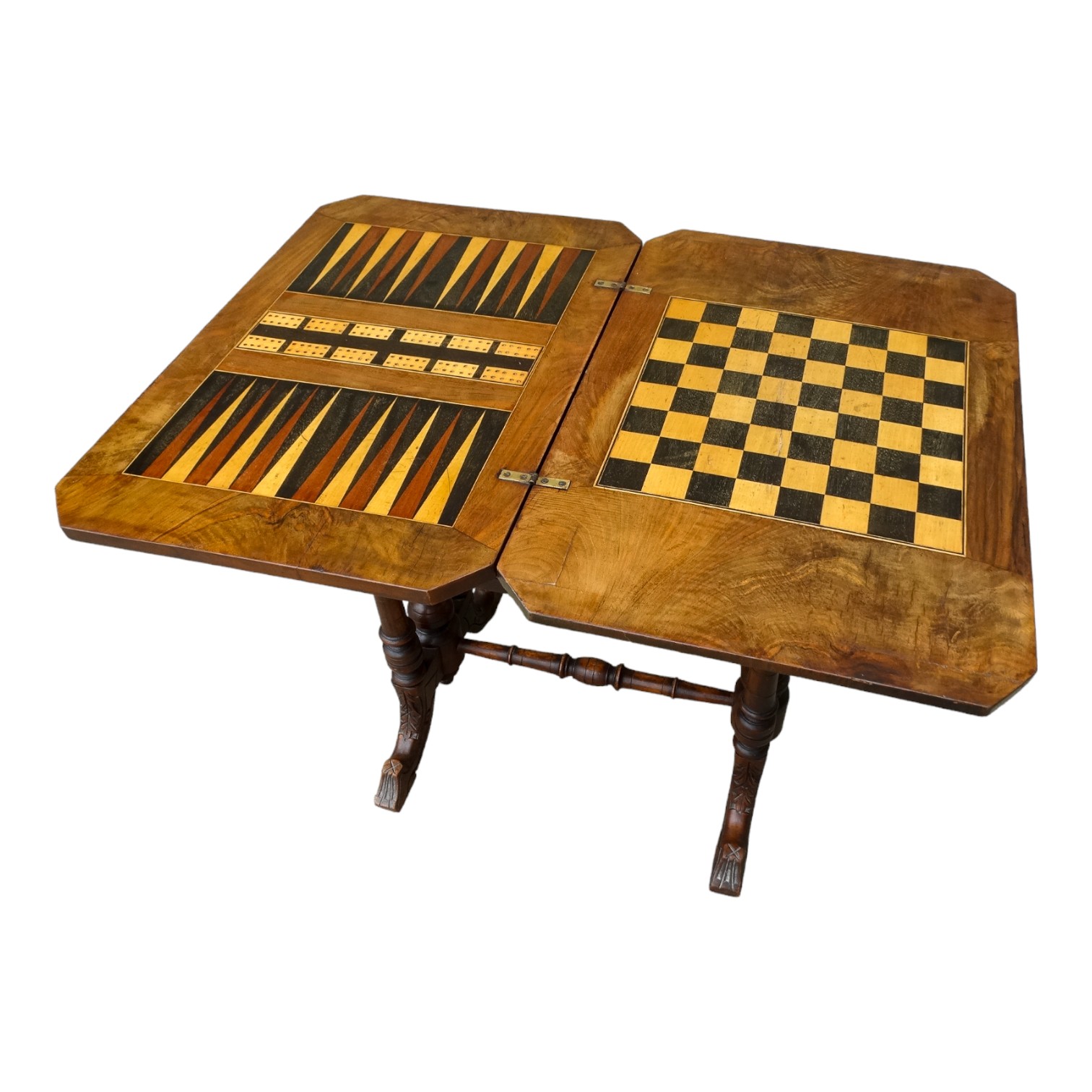 A Victorian walnut games and work table - the hinged rectangular top with canted corners opening - Bild 3 aus 5