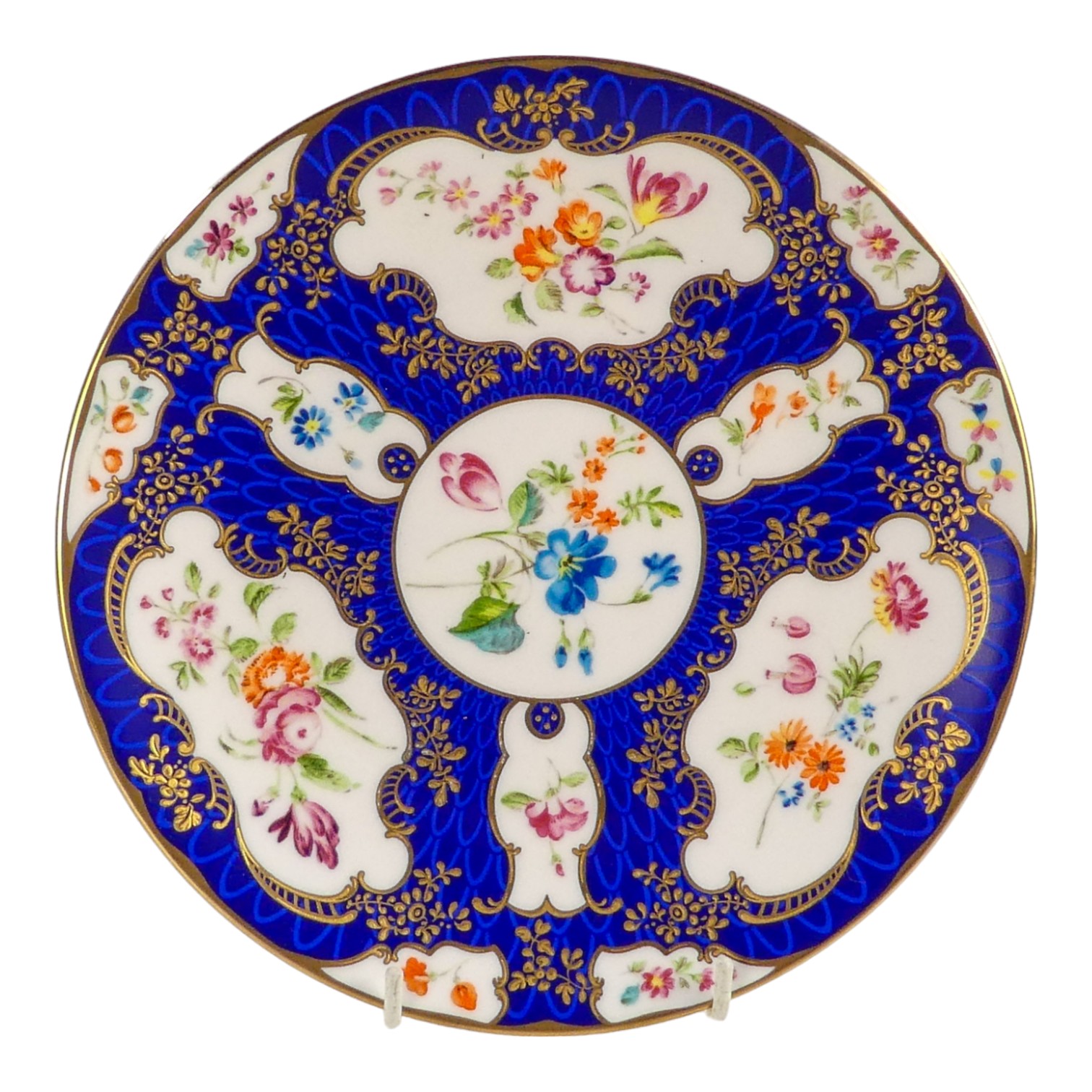 A Royal Worcester 'Heritage' plate - Scale Blue, diameter 21cm, boxed, together with two Bradford - Image 4 of 8