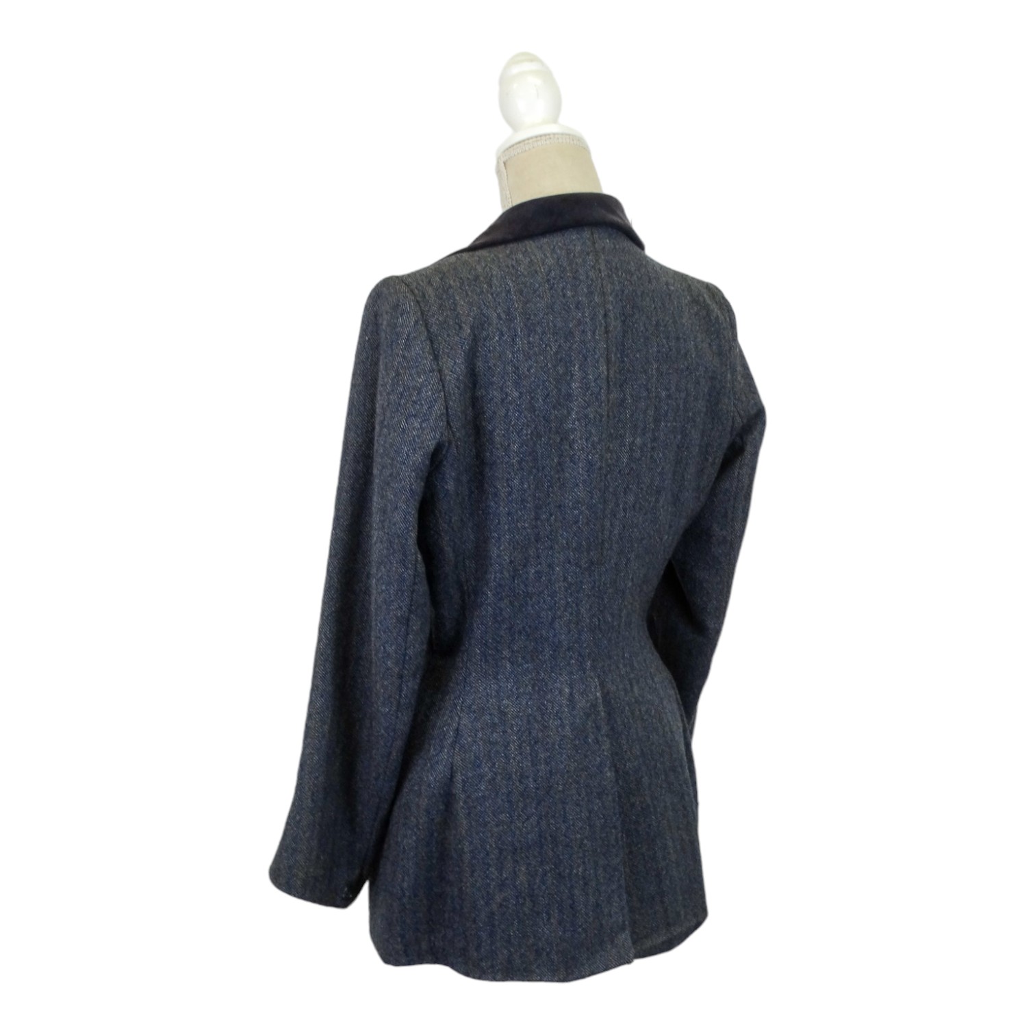 A ladies Tweed hacking jacket - Bernard Weatherill of Savile Row London, with blue velvet collar and - Image 4 of 7