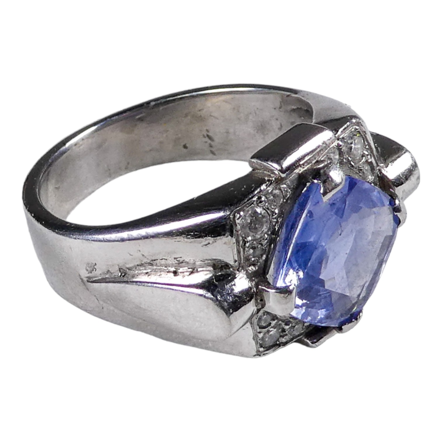 A platinum cornflower sapphire and diamond set ring - the large circular faceted central stone on - Image 2 of 3