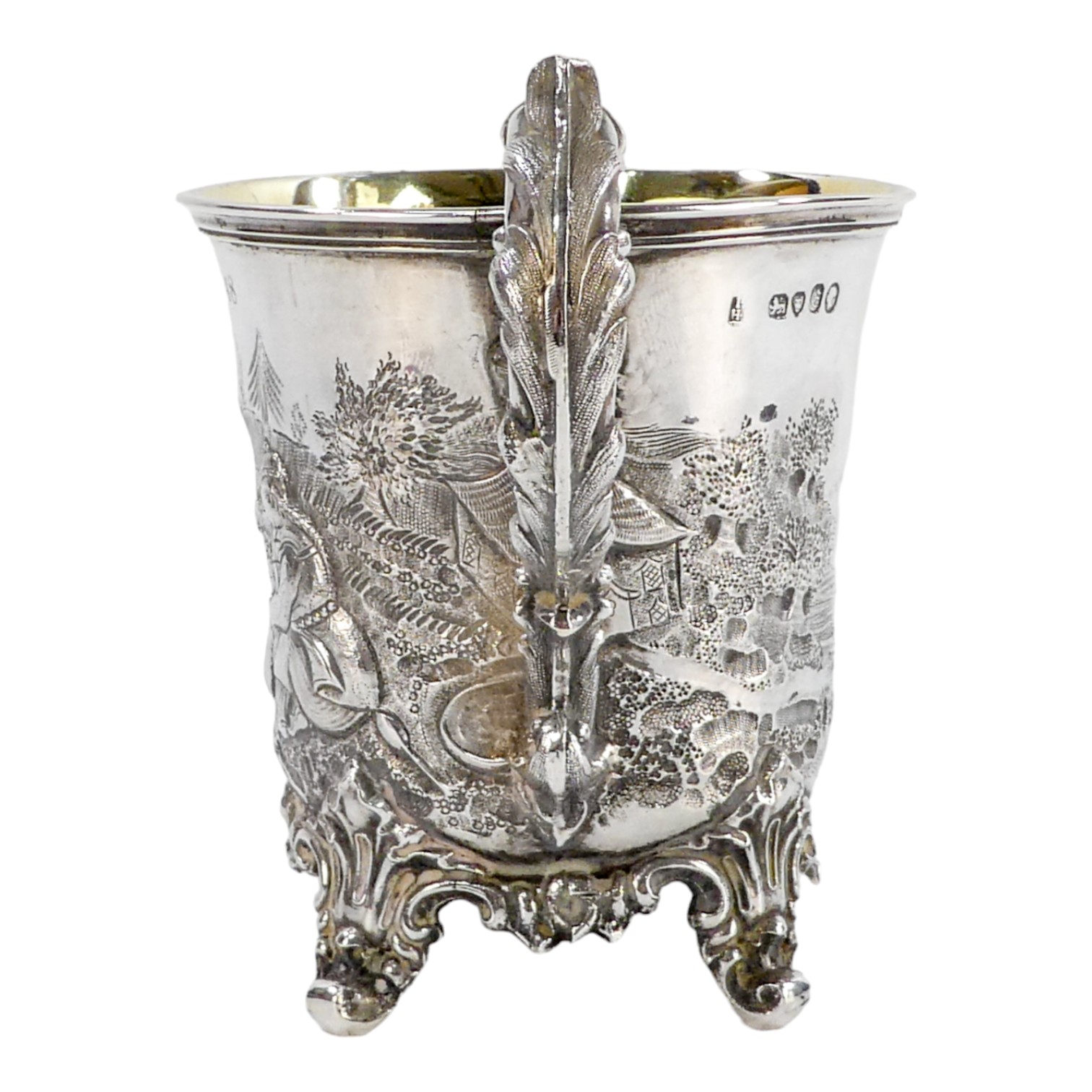 A silver christening mug - London 1840, repousse decorated with figures in a Chinese landscape, gilt - Image 4 of 6