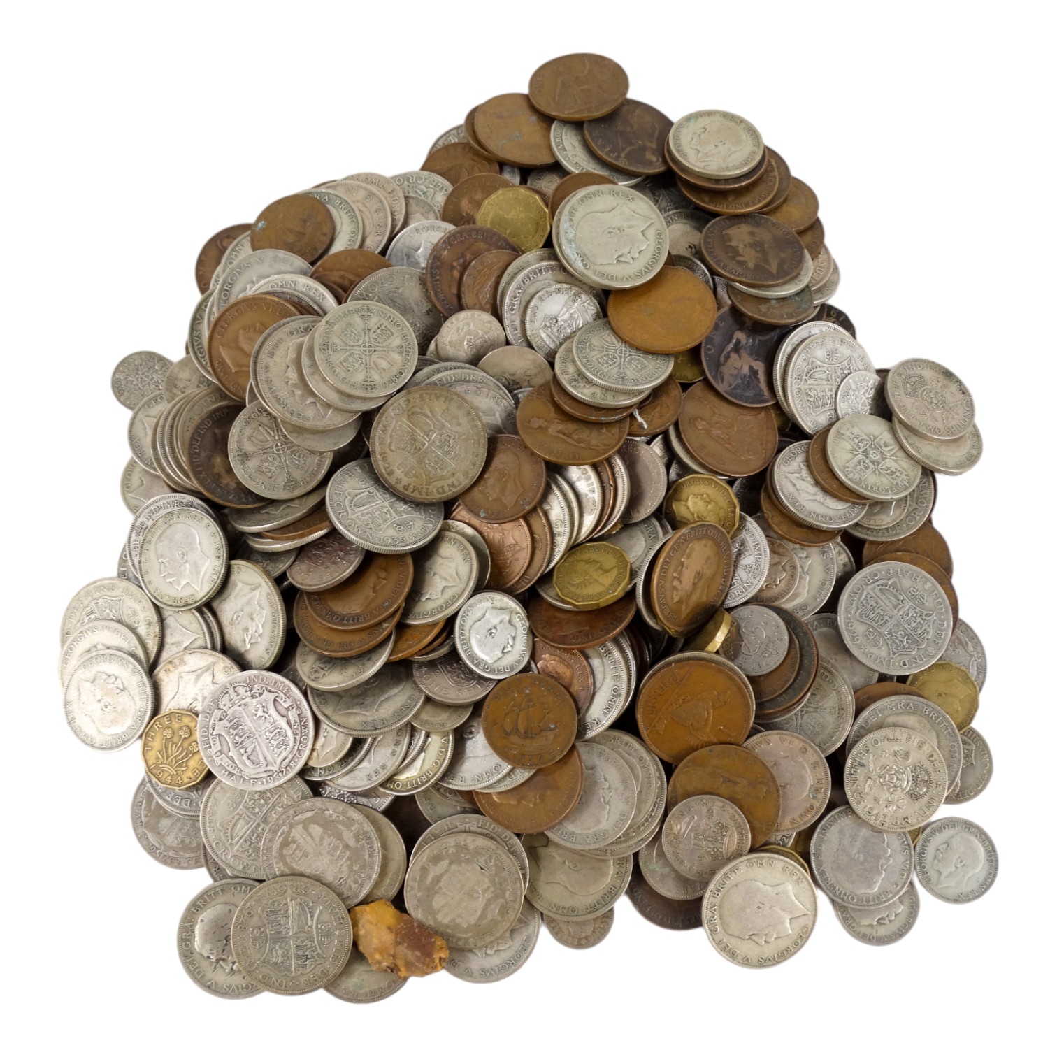 A quantity of UK coinage - mostly second quarter of the 20th century. - Image 2 of 2