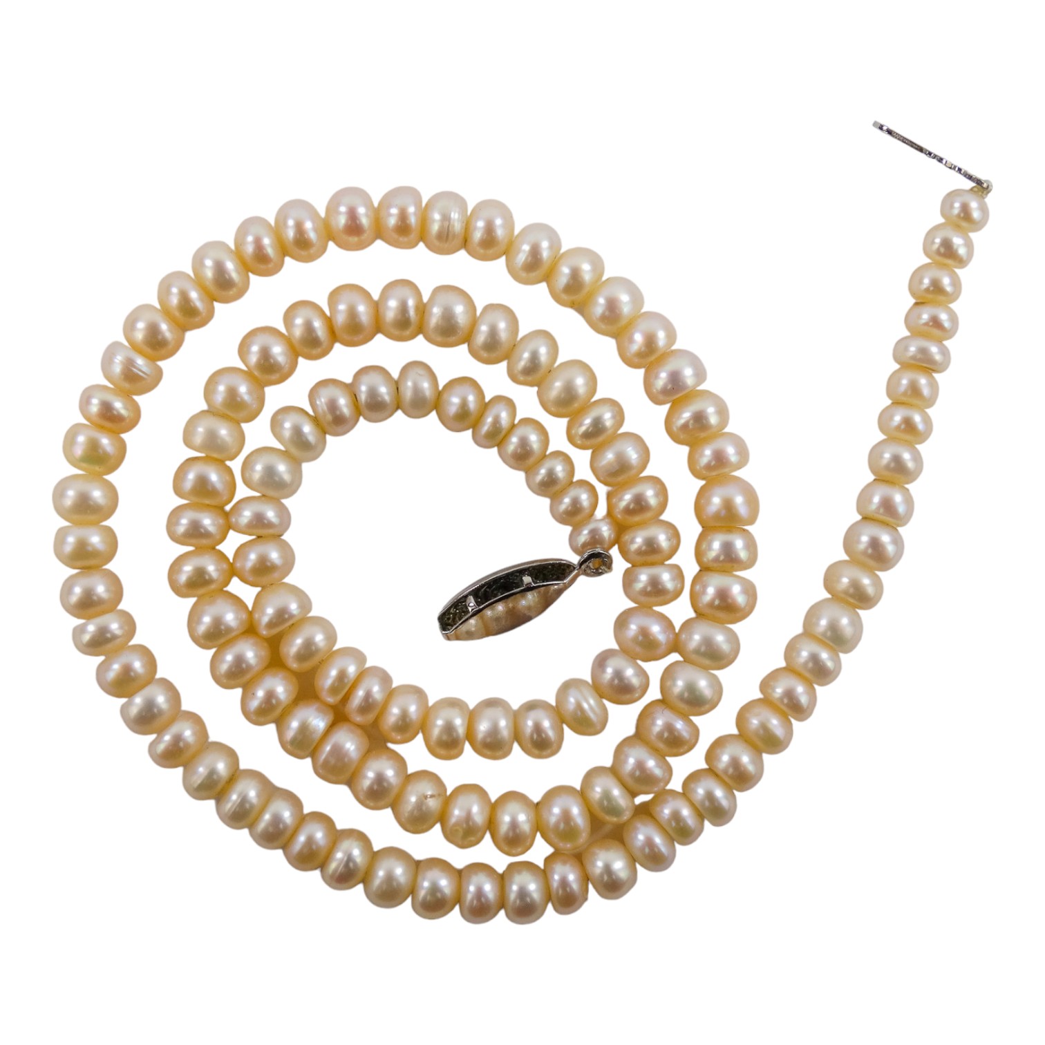 A pearl necklace - of uniform oval beads, length 47cm, together with a silver ropetwist chain and - Image 4 of 4