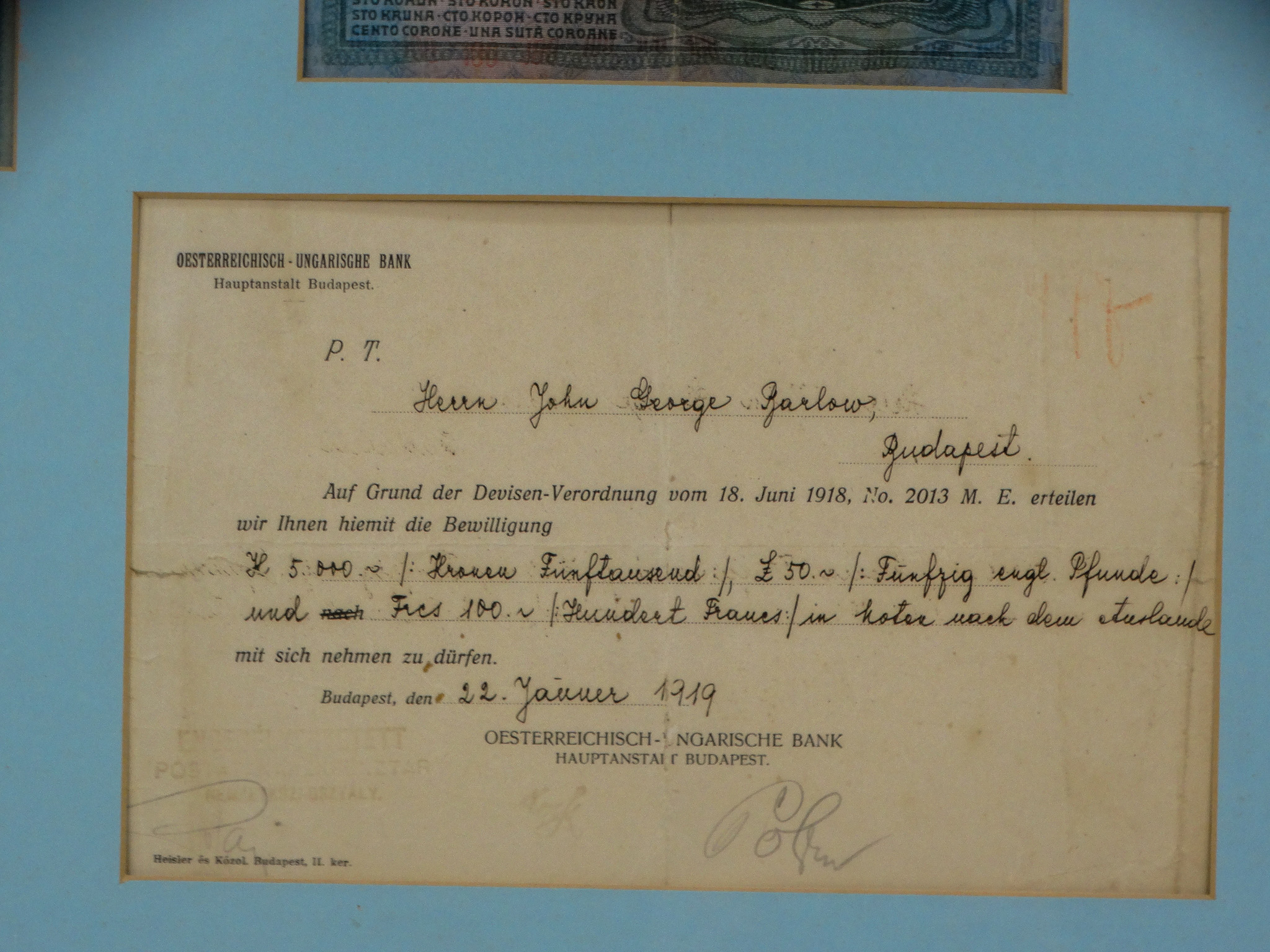 A framed group of Hungarian bank notes - the nine various notes framed with a signed certificate, - Image 6 of 6