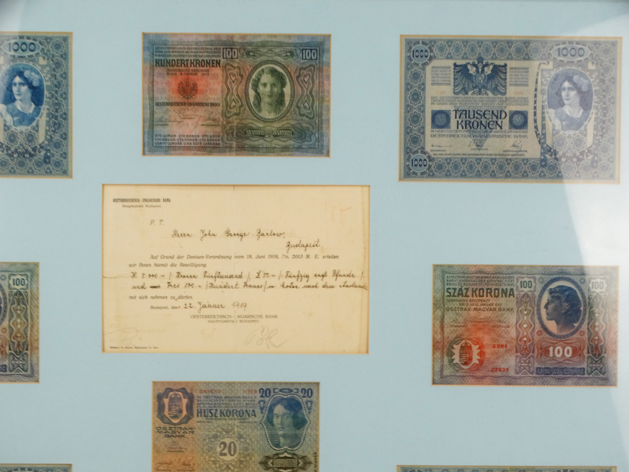 A framed group of Hungarian bank notes - the nine various notes framed with a signed certificate, - Image 3 of 6