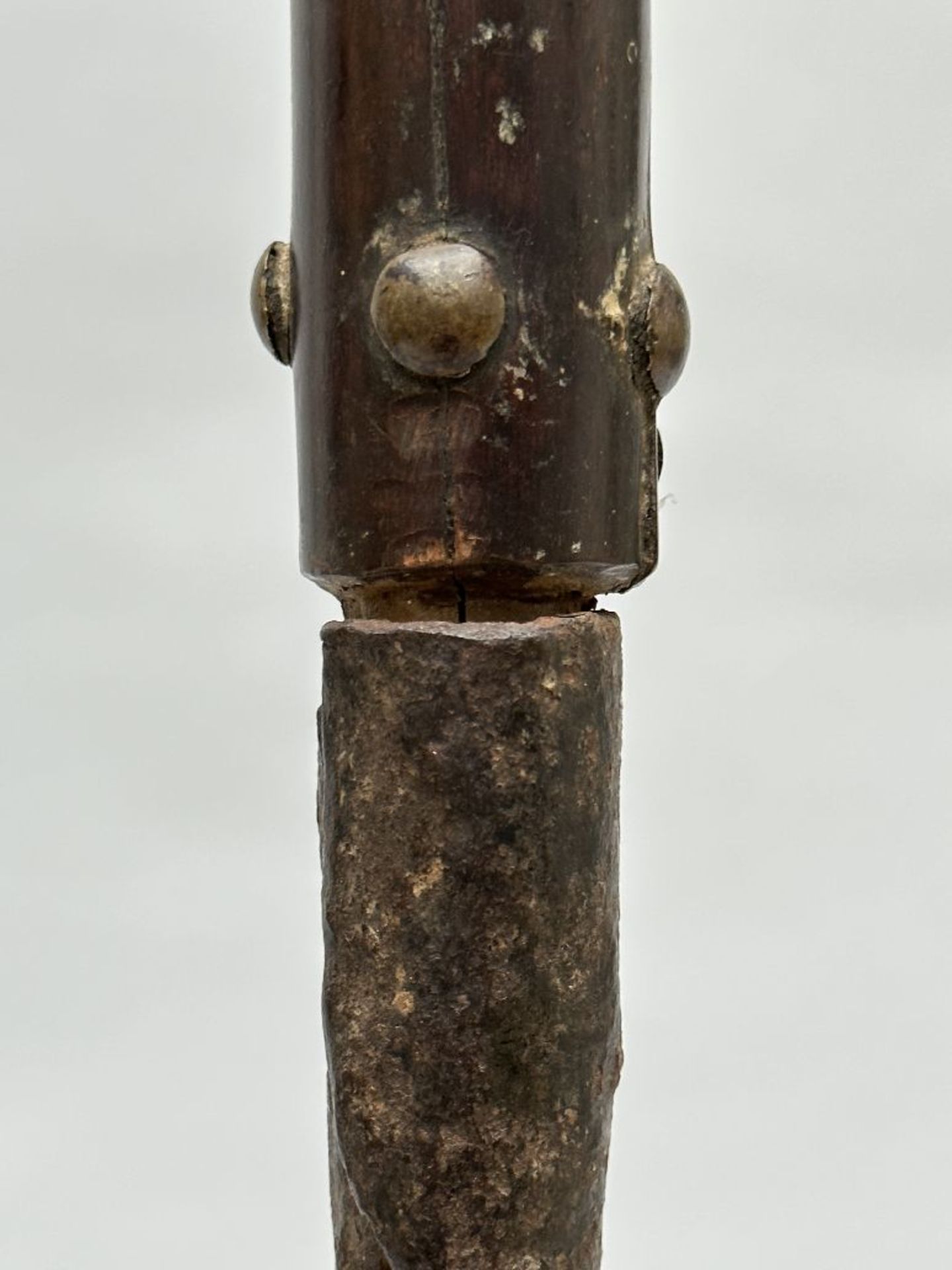 African weapon decorated with masks - Image 6 of 6