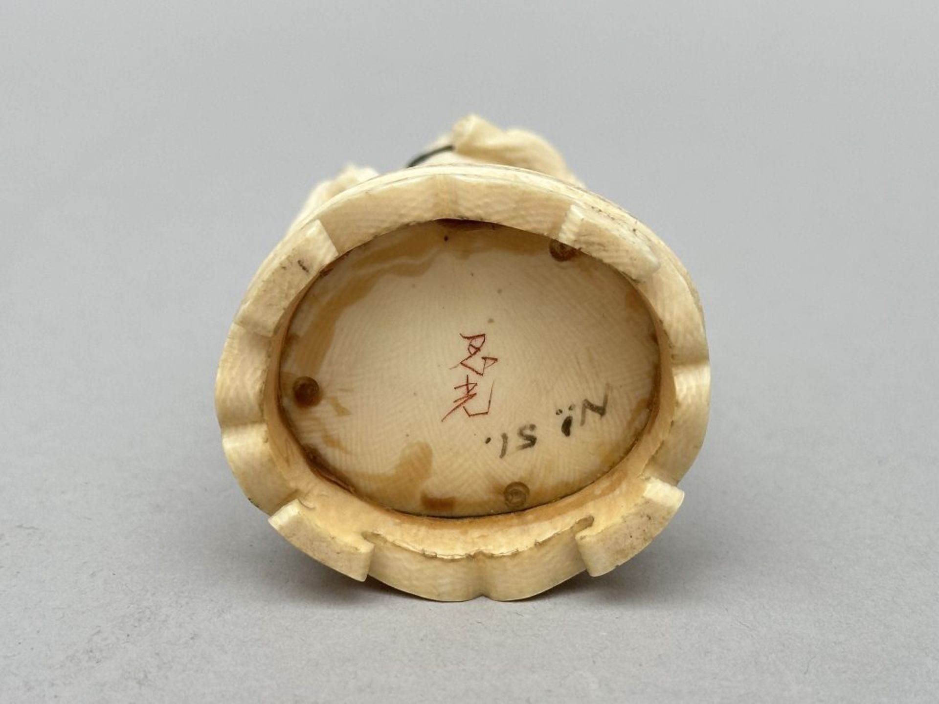 Japanese okimono 'Jurojin', Meiji period (signed) (*) - Image 5 of 6