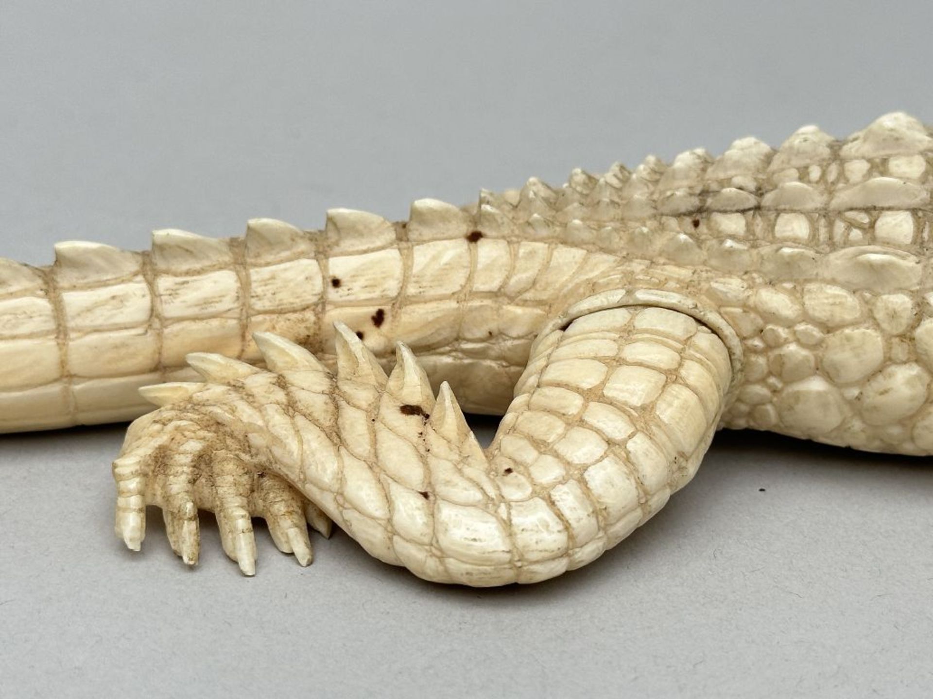 A Japanese okimono 'crocodile', Meiji period - Image 9 of 9