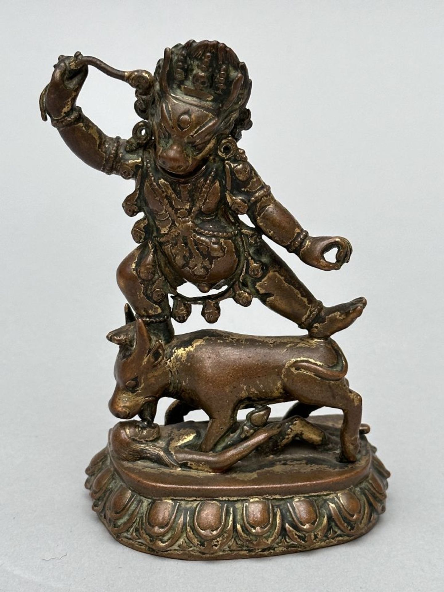 Buddhist statue in gilded bronze 'Yamantaka', 17th - 18th century - Image 6 of 9