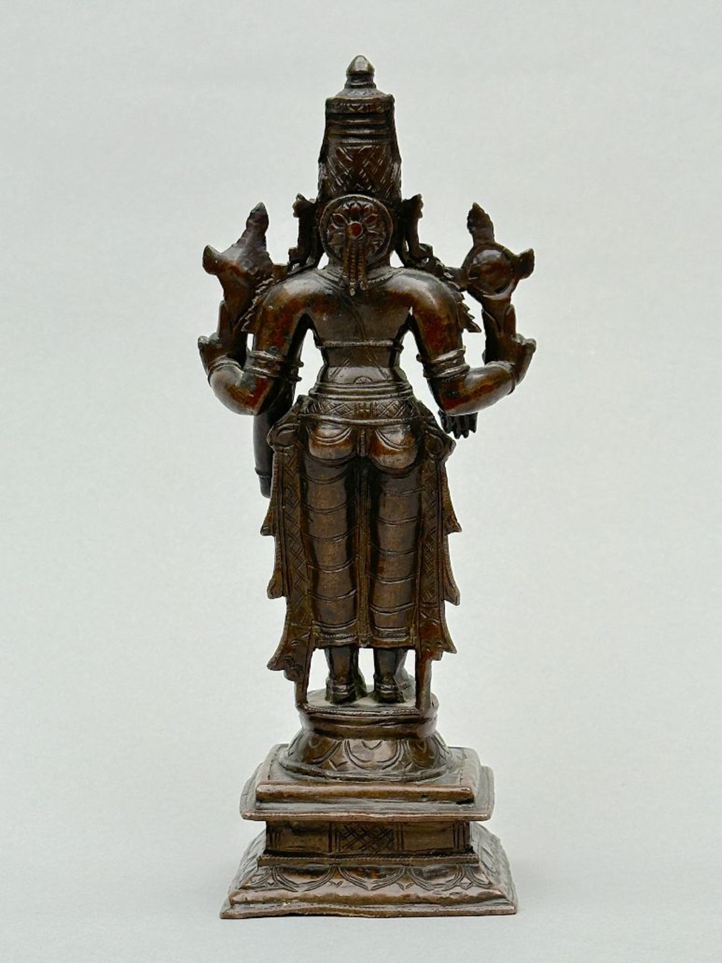 Indian statue in bronze 'Vishnu', 17th - 18th century - Image 8 of 9