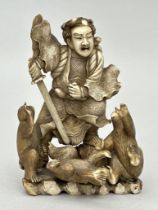 Japanese okimono 'battle with monkeys', Meiji period (*)