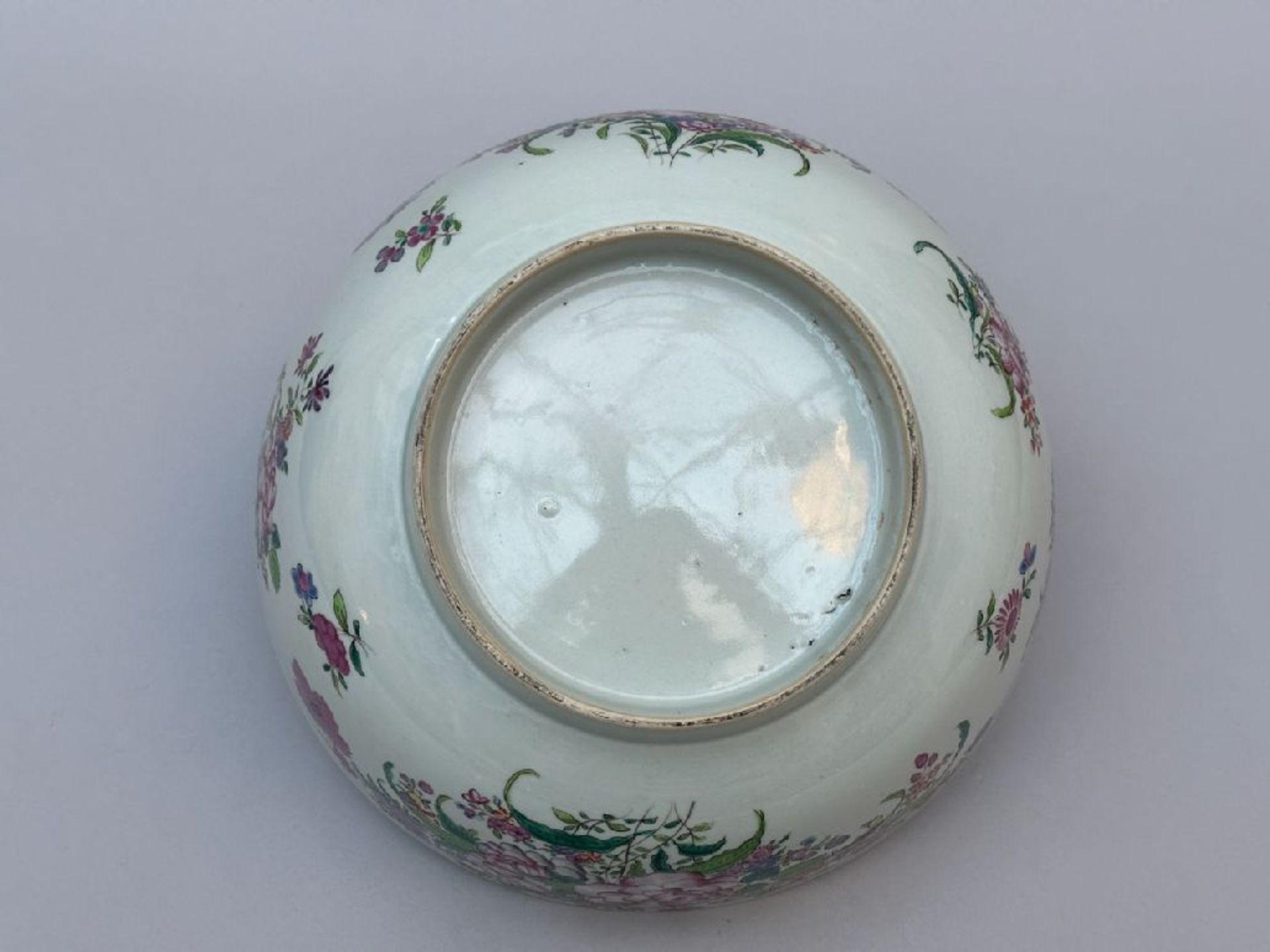 A large Chinese famille rose punch bowl 'flowers', 18th century - Image 5 of 8