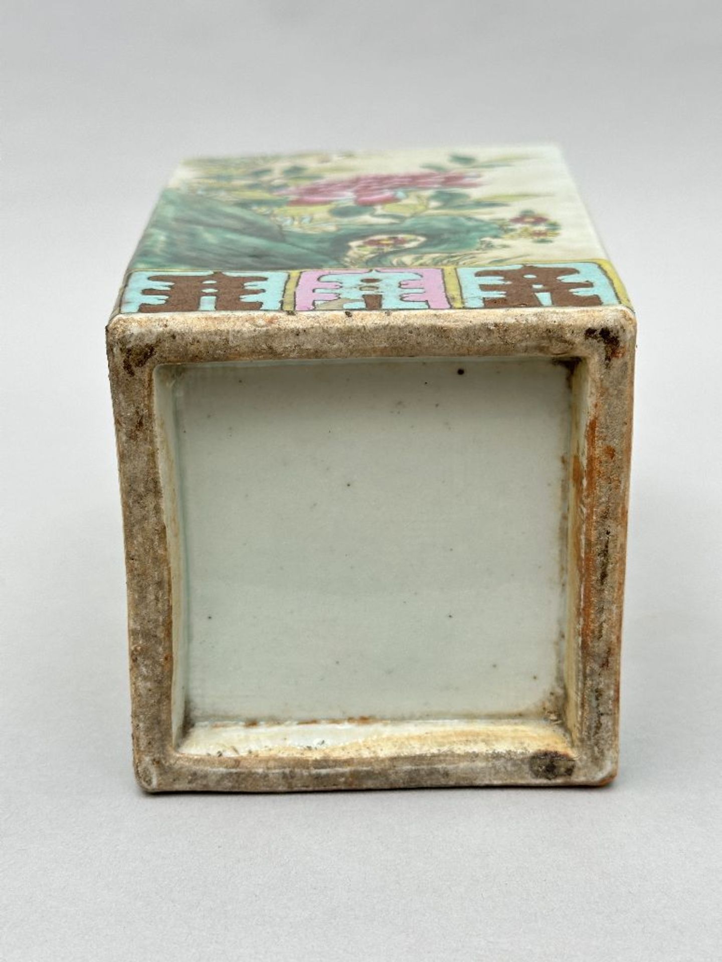 A square Chinese porcelain vase 'flowers' - Image 5 of 5