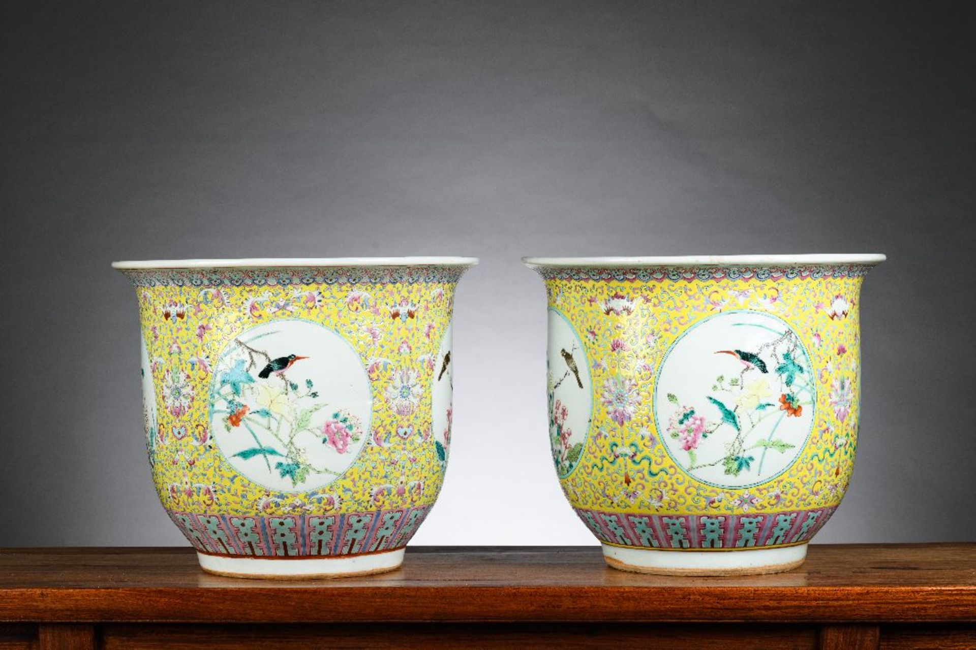 A pair of Chinese porcelain planters with yellow background 'birds', 19th century - Image 2 of 9