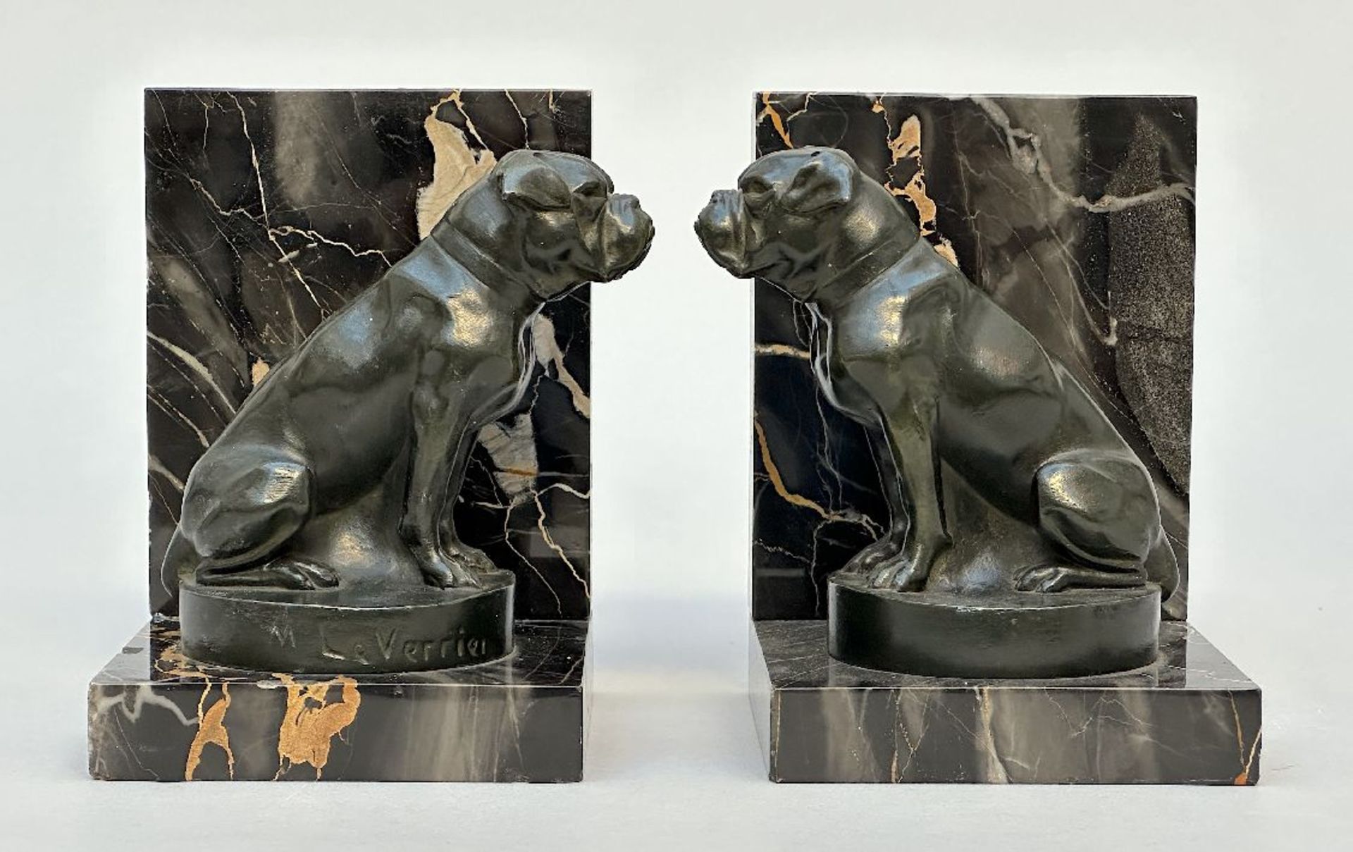 Lot: Max Le Verrier: pair of bookends and Art deco clock in onyx and zamac 'owls' - Bild 3 aus 7