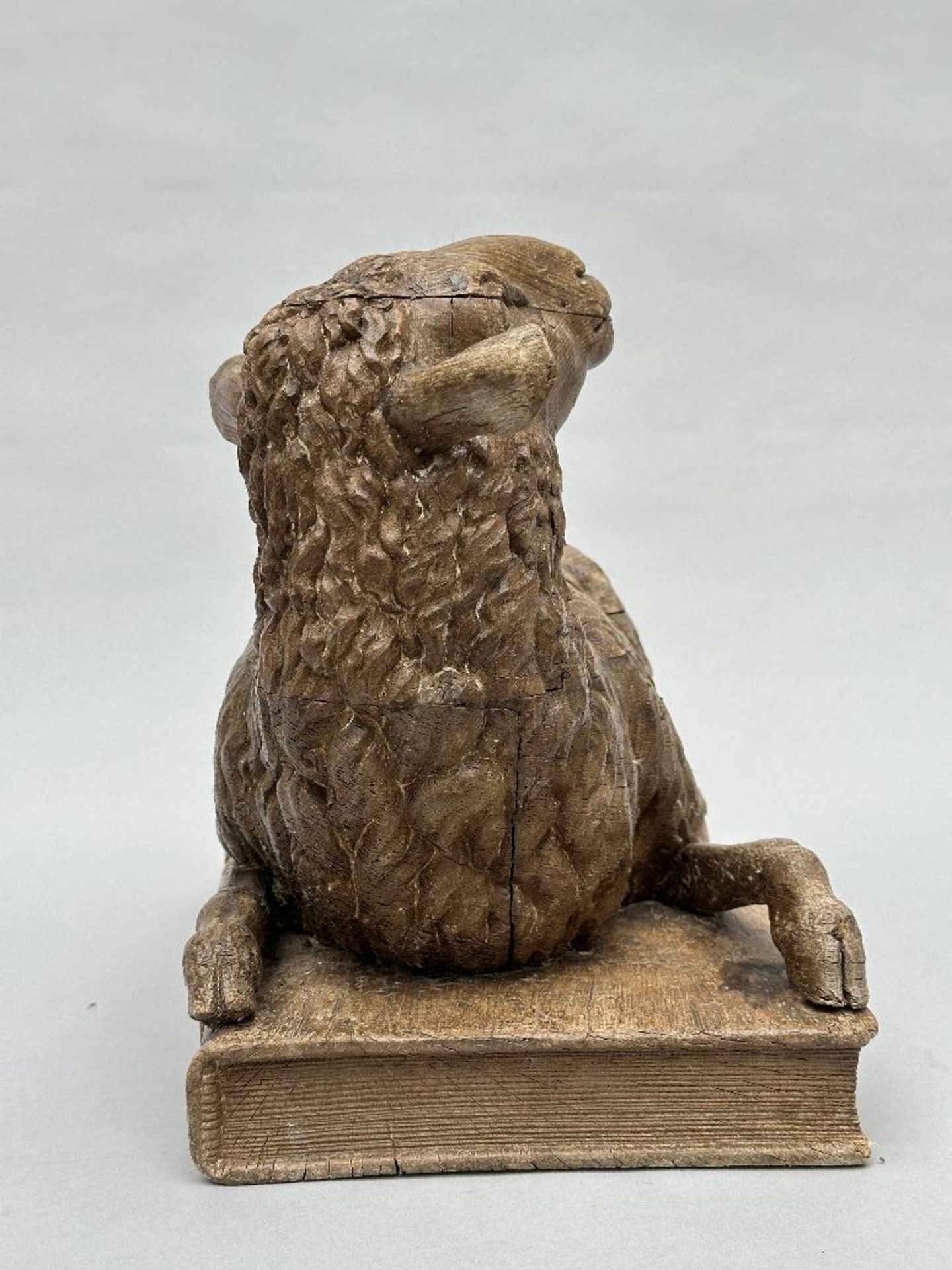 Statue in sculpted wood 'Lamb of God', 17th century - Image 3 of 5