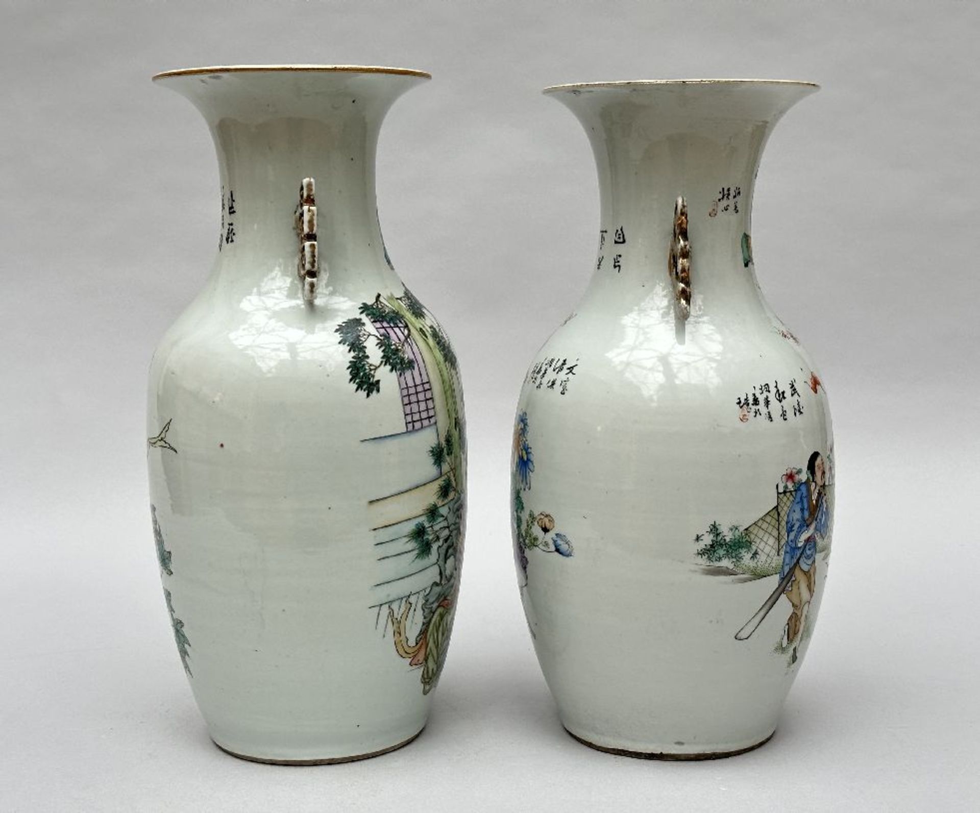 Lot: two Chinese porcelain vases 'ladies with phoenixes' and 'ladies with sages', Republic period - Bild 2 aus 6