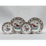 A pair of 'foo lions' dishes and a pair of 'birds' plates in Chinese porcelain, 18th century (*)