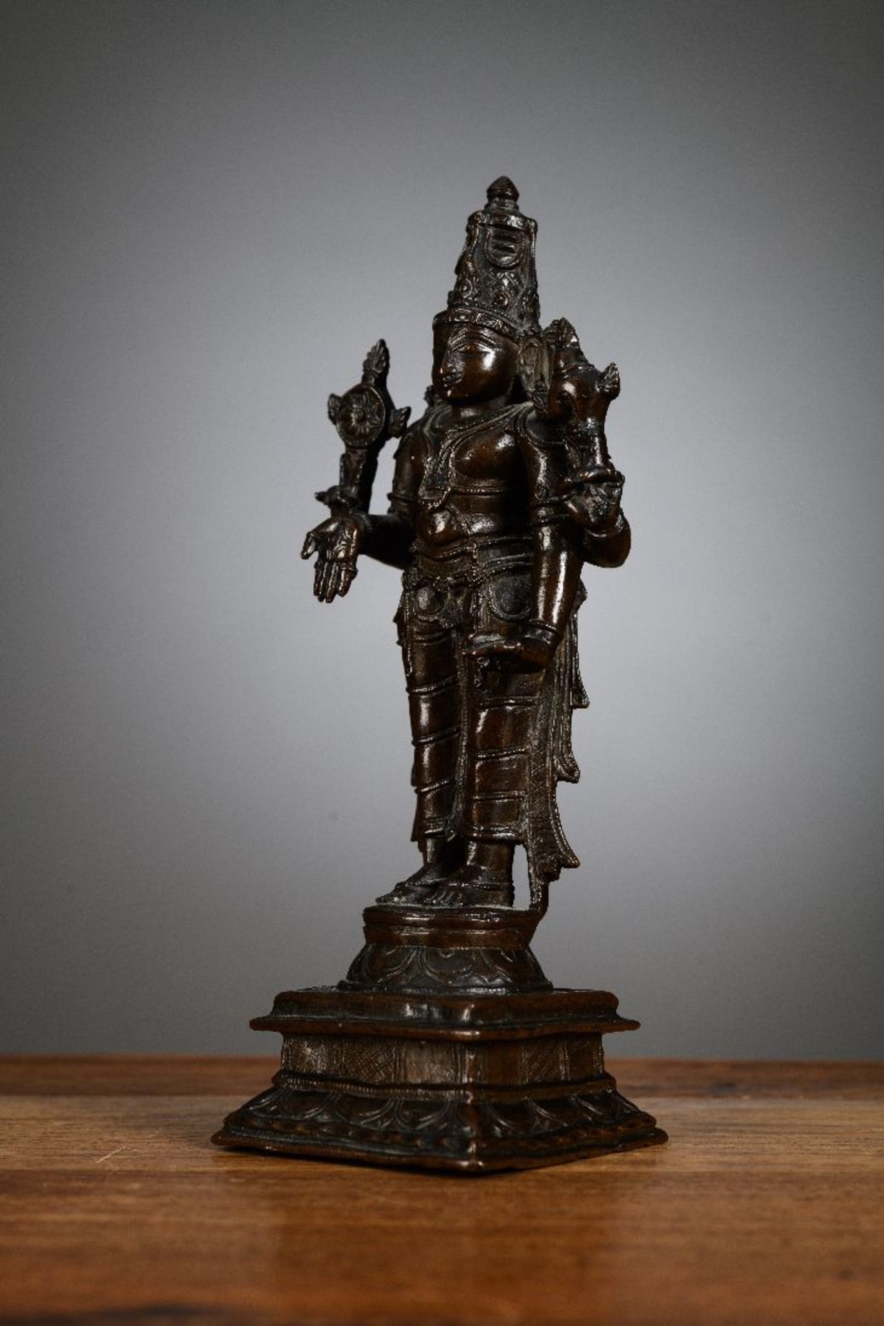 Indian statue in bronze 'Vishnu', 17th - 18th century