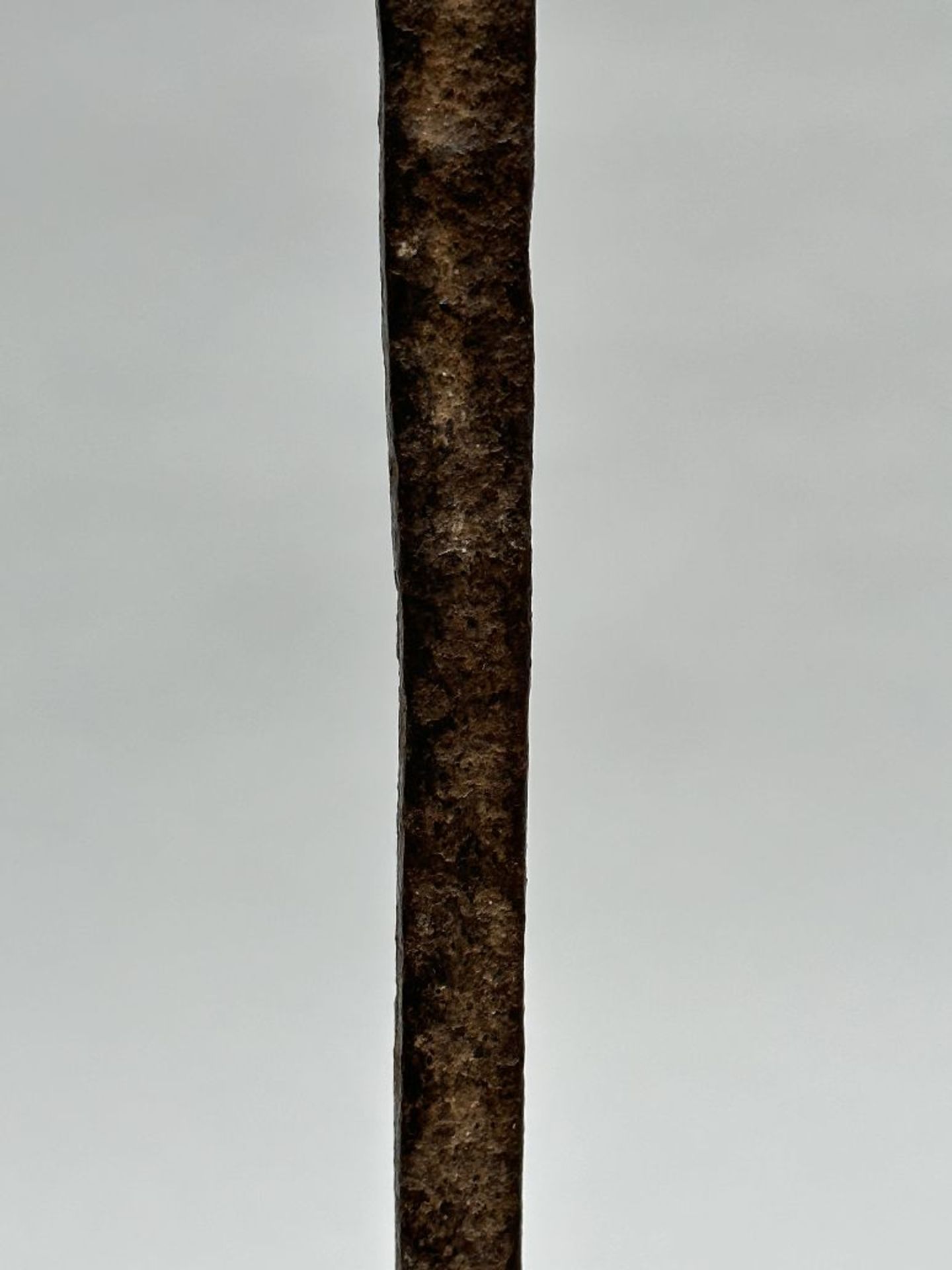 African weapon decorated with masks - Image 5 of 6