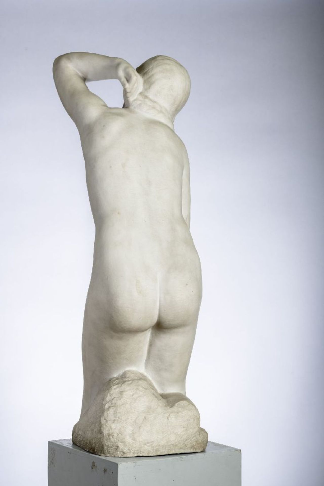Leon Sarteel: marble statue 'female nude' - Image 3 of 7