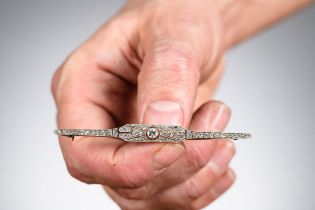 Art Deco brooch with diamonds