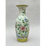 Chinese famille rose vase 'flowers', Republic period