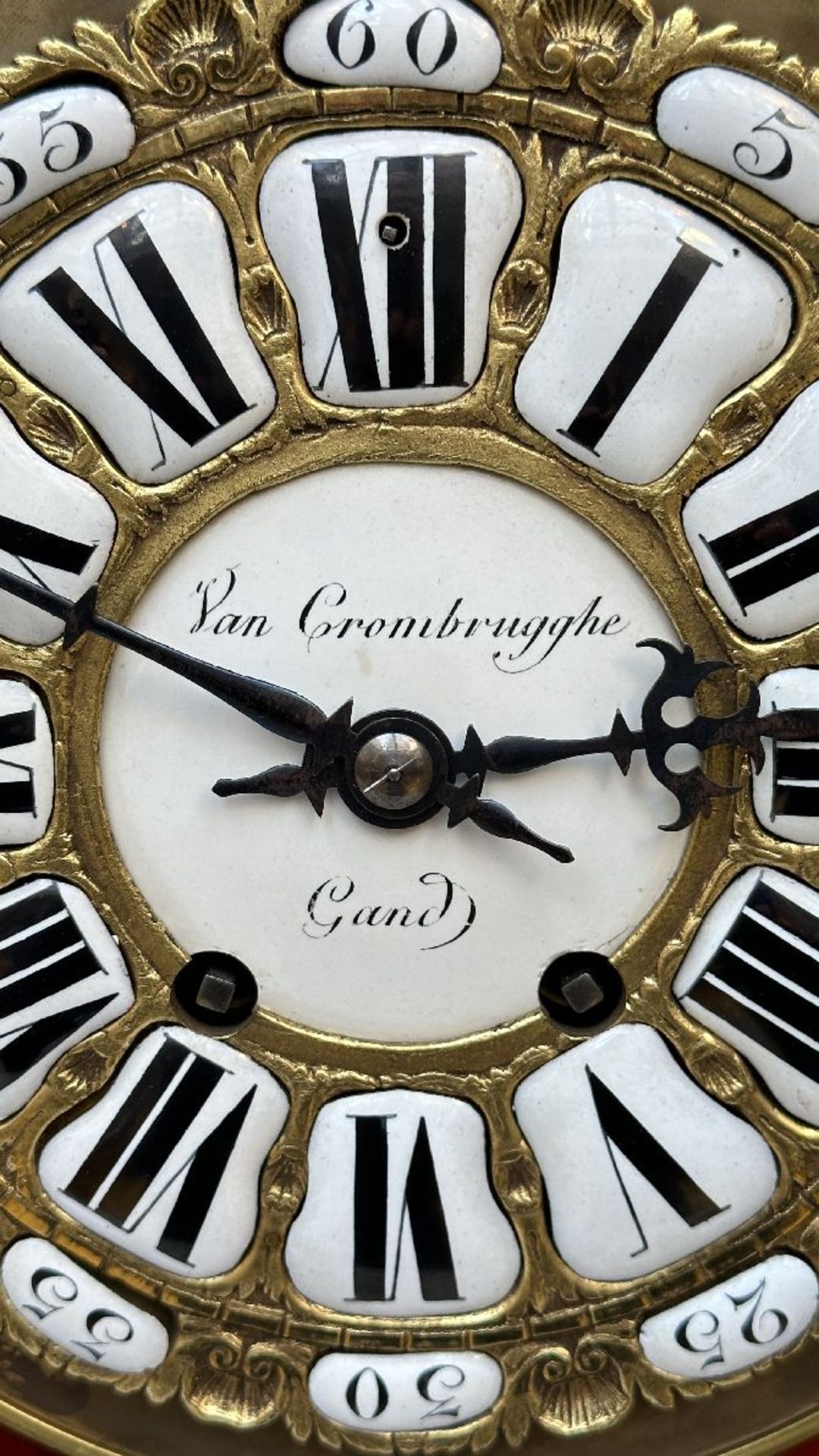 Van Crombrugghe: cartel clock in Louis XVI style, 19th century - Bild 4 aus 5