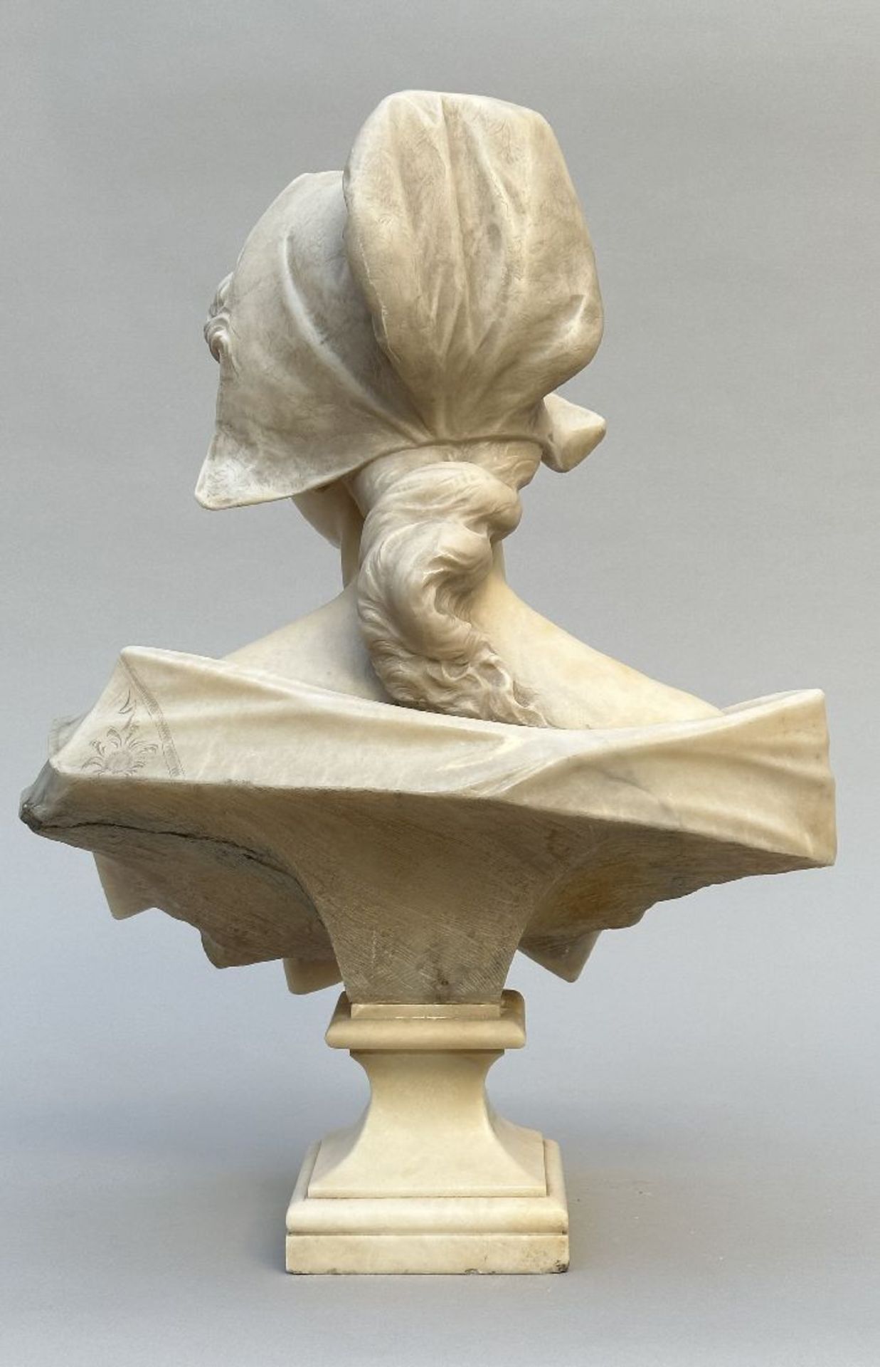 Galileo Pochini: sculpture in alabaster 'bust of a young girl' - Image 4 of 5