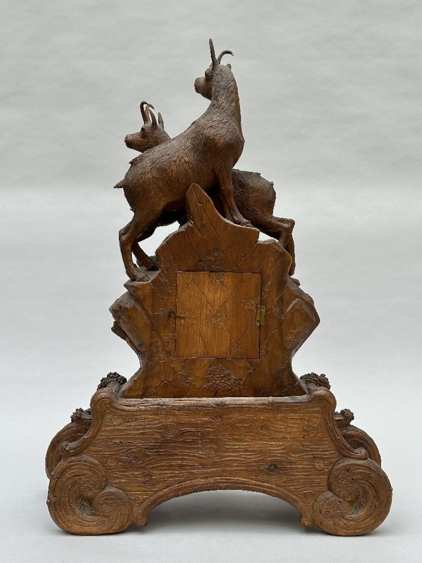 A black forest clock in walnut (*) - Image 4 of 6