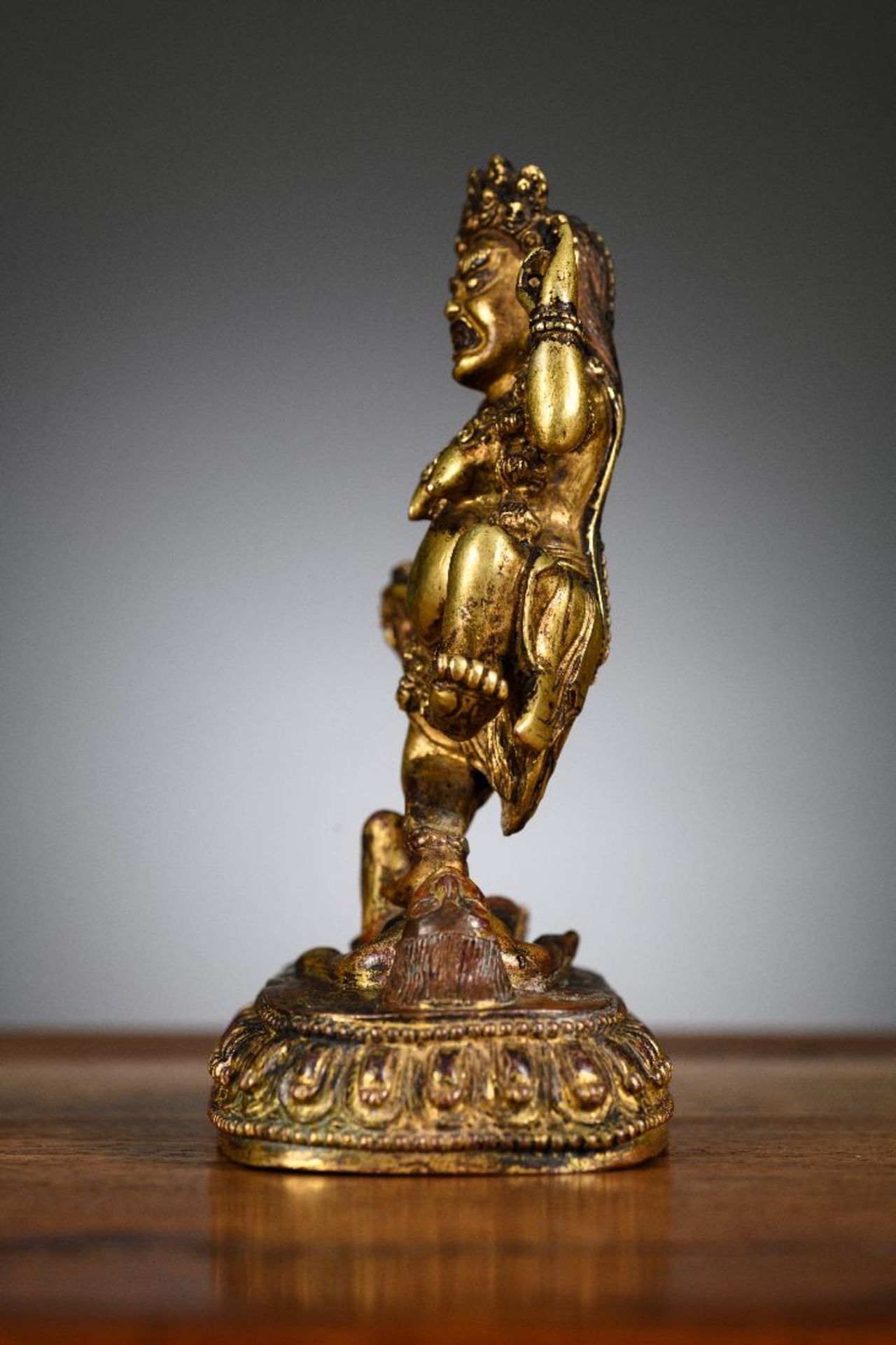 Gilt bronze statue of 'dancing dakini', 16th - 17th century (*) - Image 3 of 9