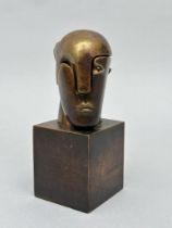 Silverio Rivas: statue in bronze 'head' (ed 88/90)