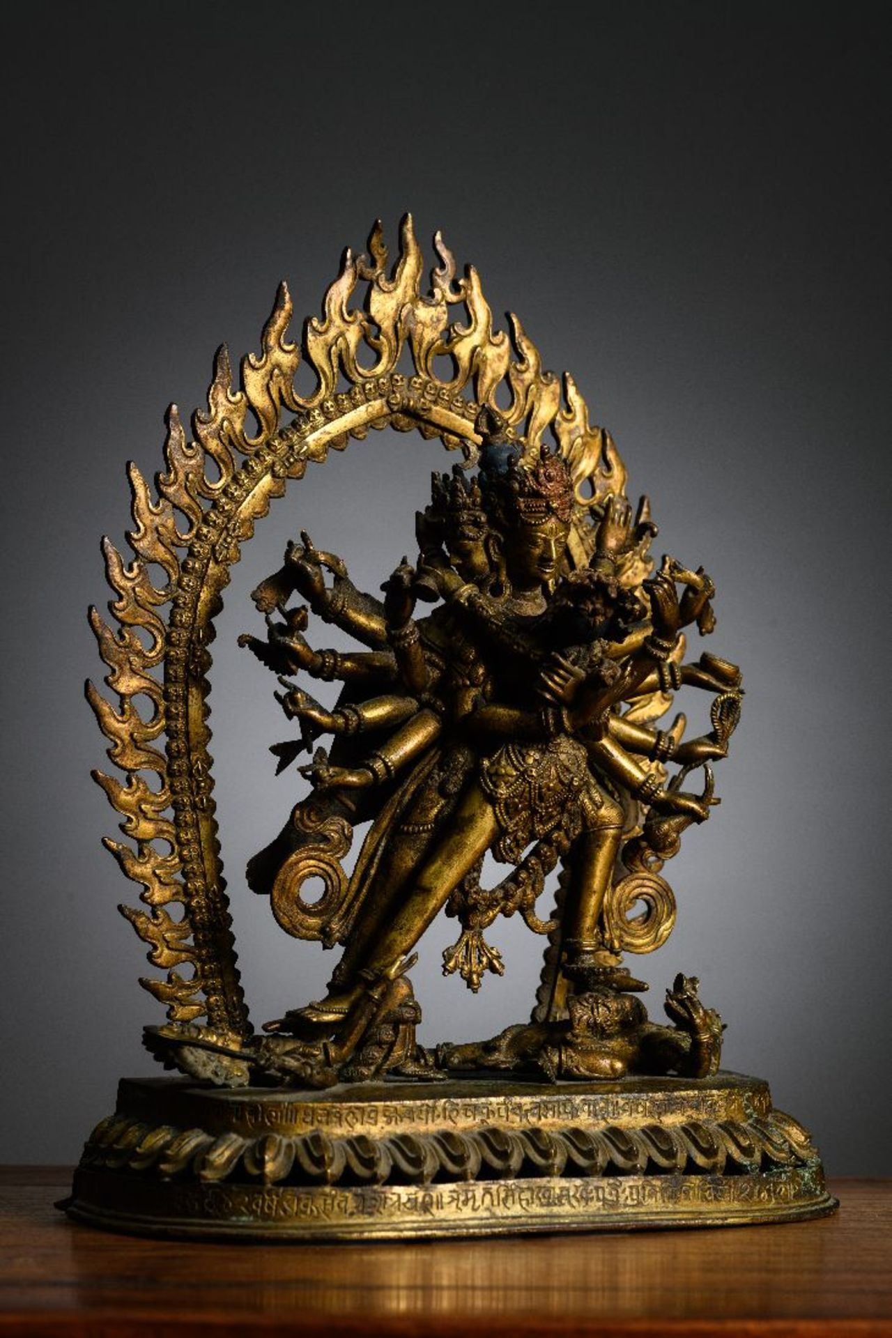 Large bronze Nepalese statue 'Chakrasamvara', 18th - 19th century - Image 2 of 9