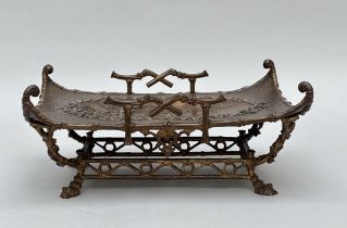 A bronze japonisant stand, 19th century