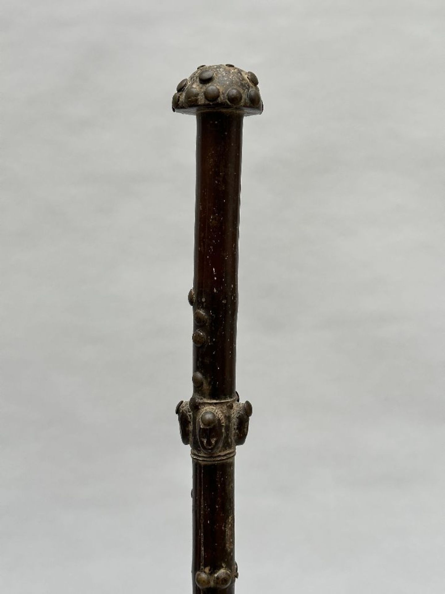 African weapon decorated with masks - Image 2 of 6
