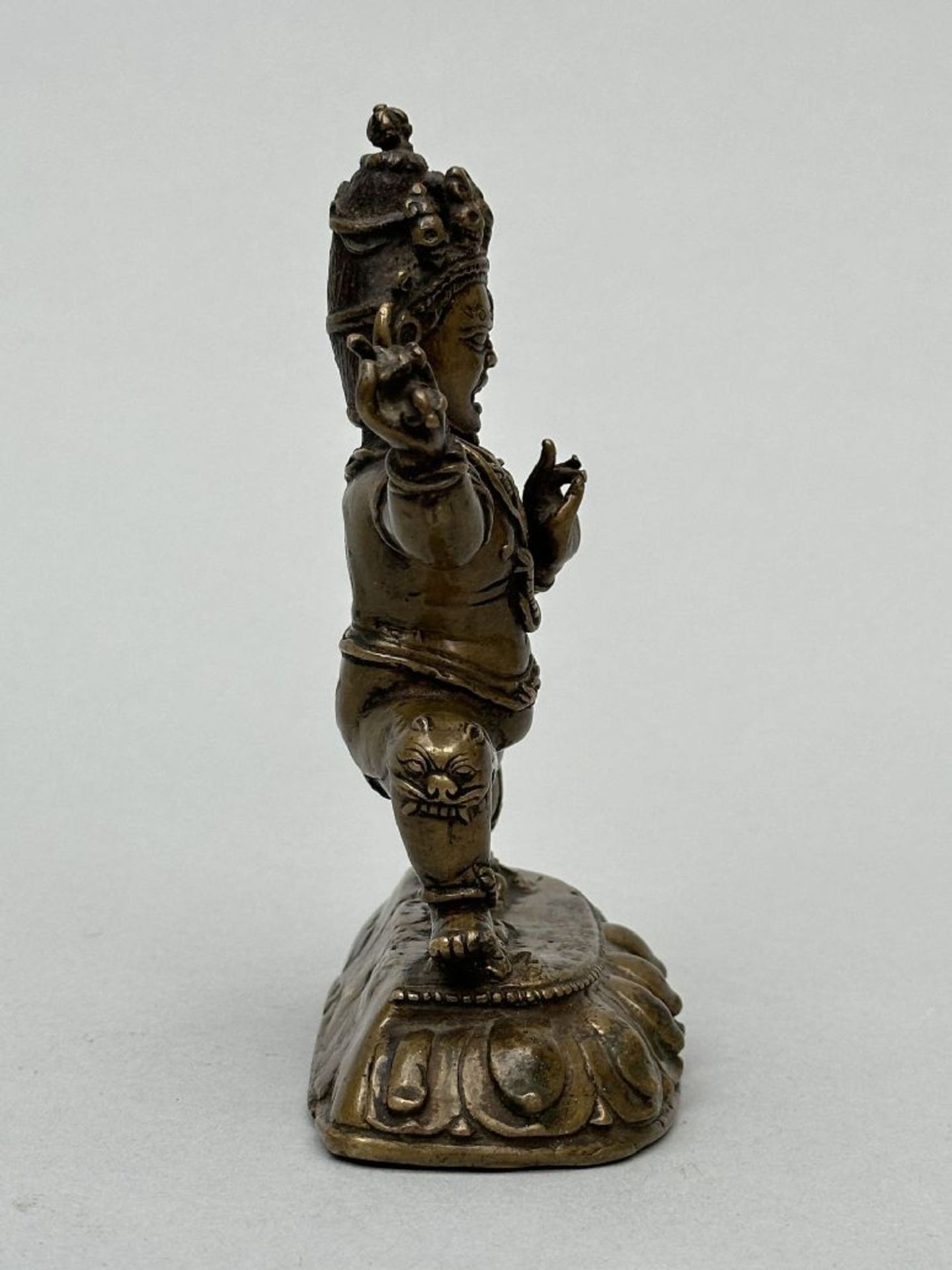 A fine Tibetan statue 'Vajrapani', 14th - 15th century - Image 7 of 9