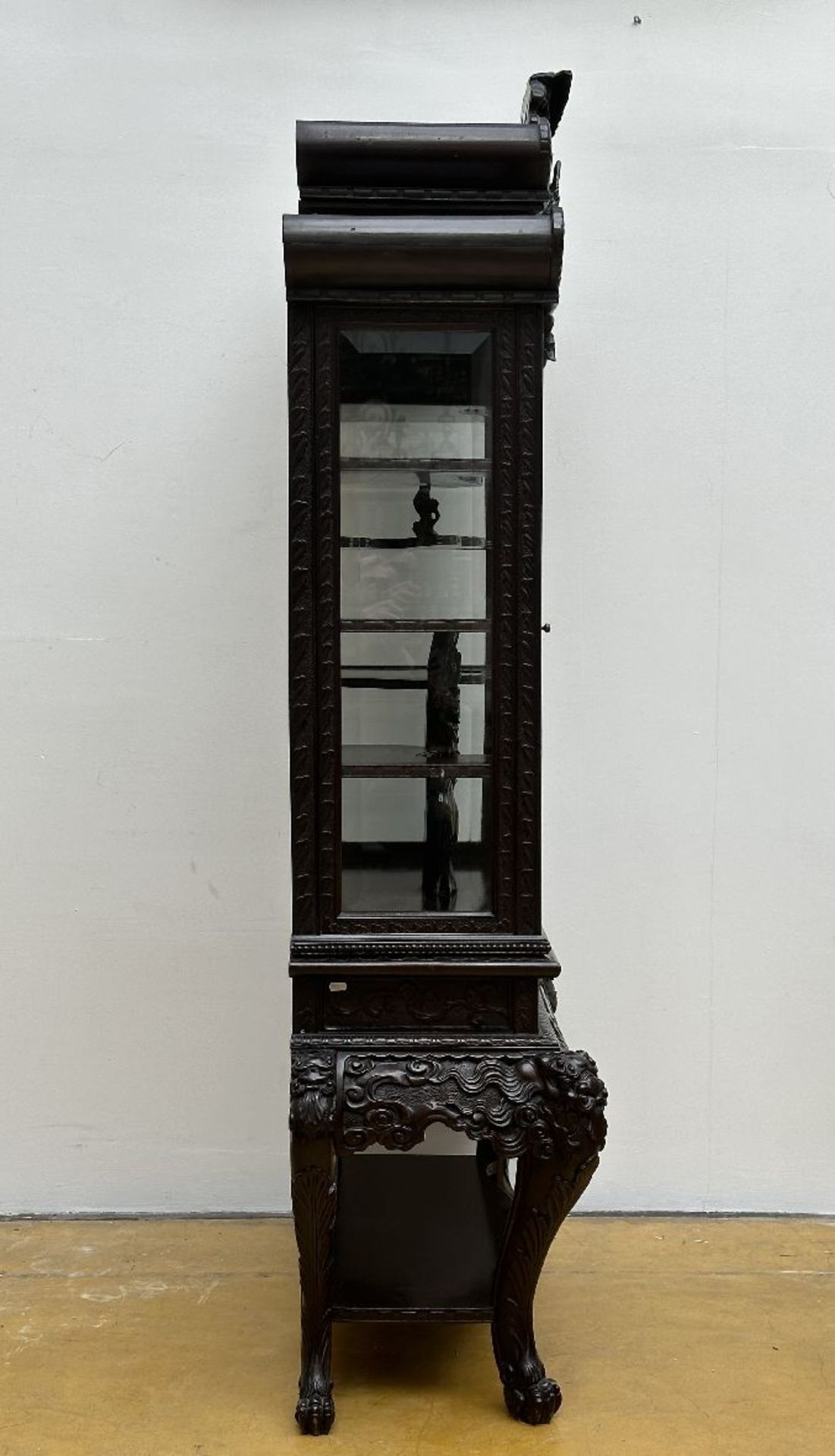 Japanese display cabinet in carved wood 'dragons', circa 1900 - Image 2 of 9