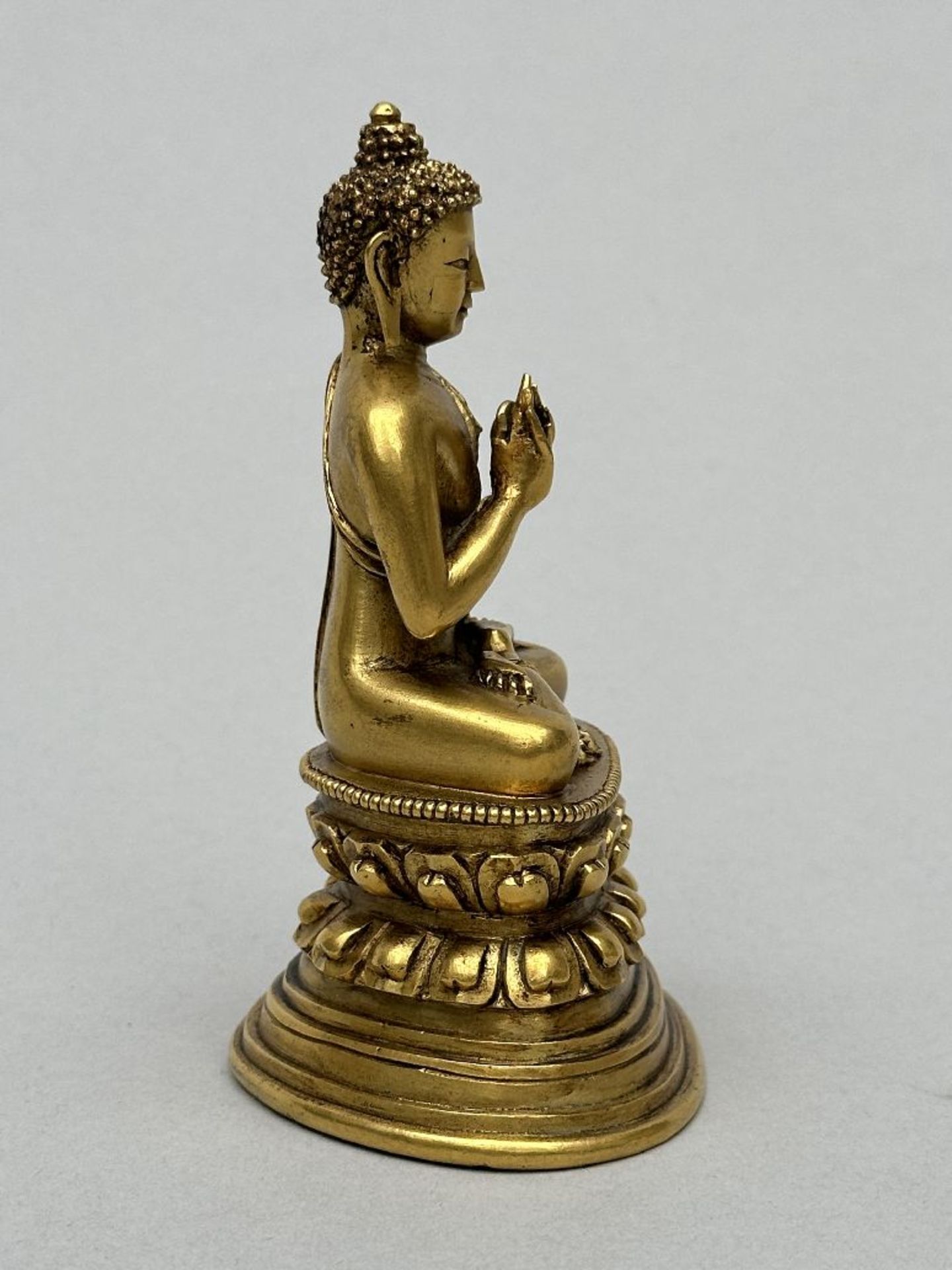 A bronze statue 'Buddha', China 18th century - Image 8 of 9